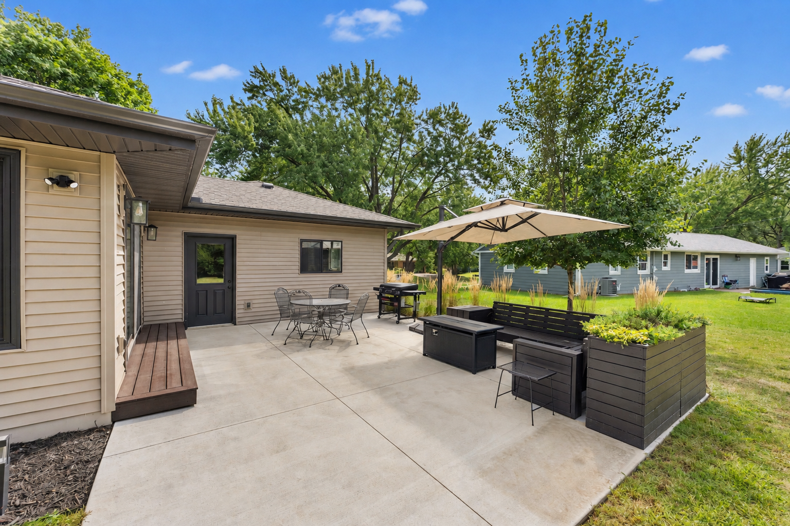 1619 Constance Drive E Property Photo 44
