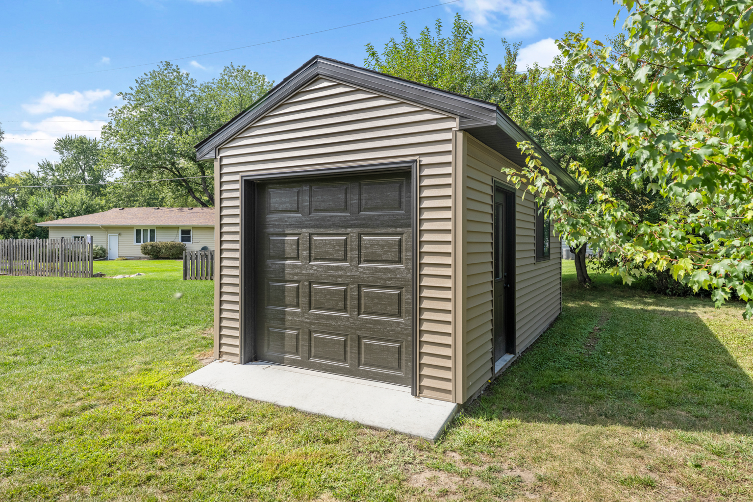 1619 Constance Drive E Property Photo 46