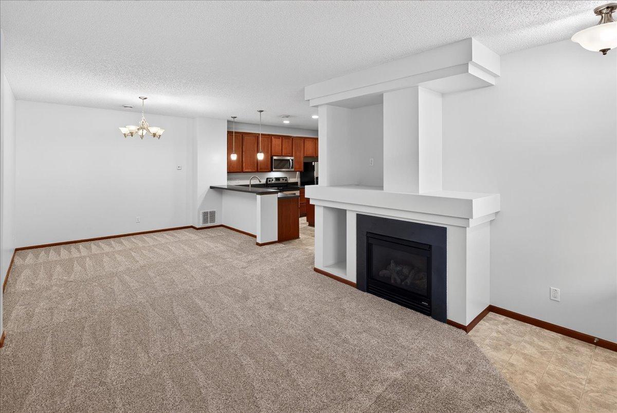 835 Willow Glen Court Property Photo 1