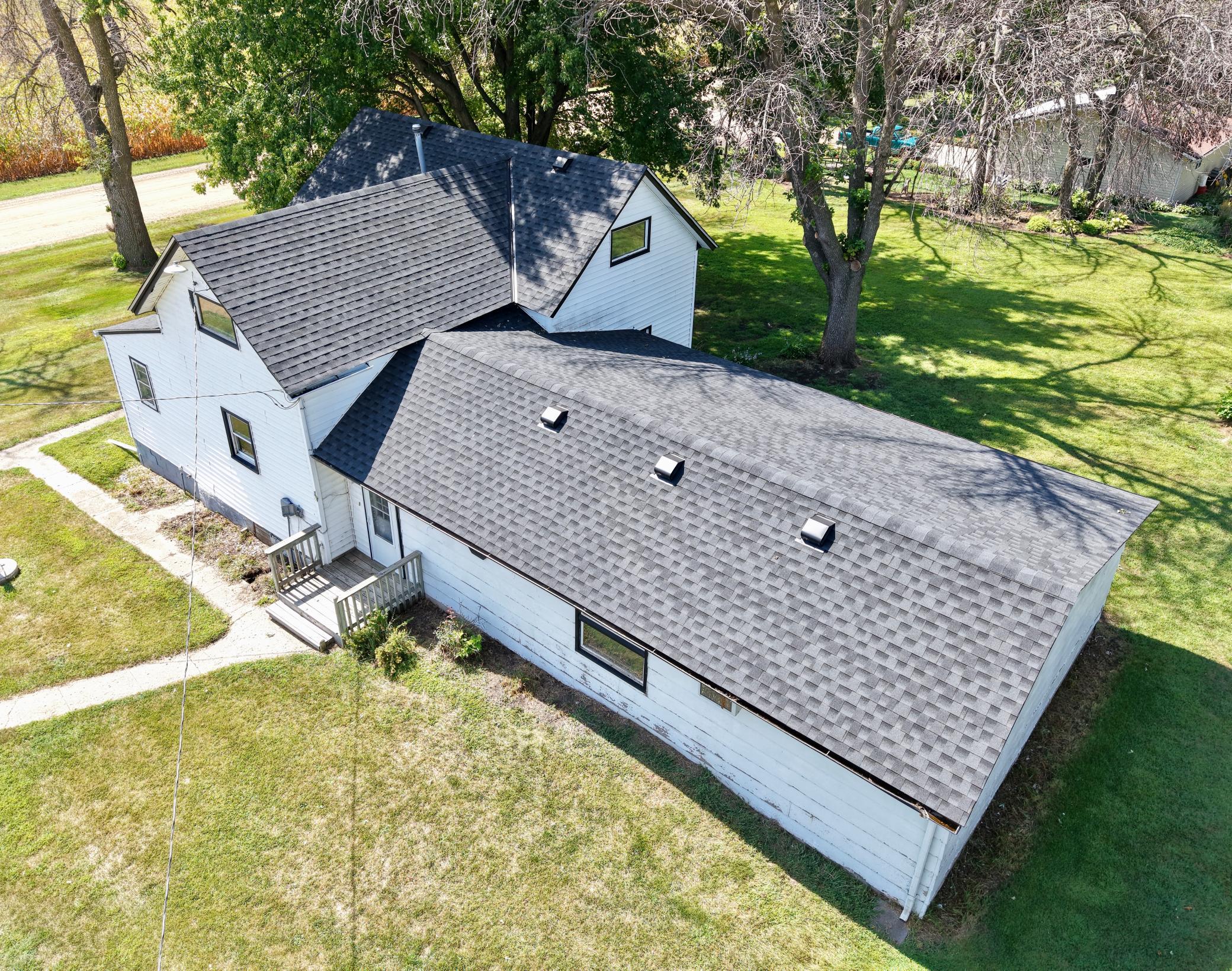 57736 370th Street Property Photo 4