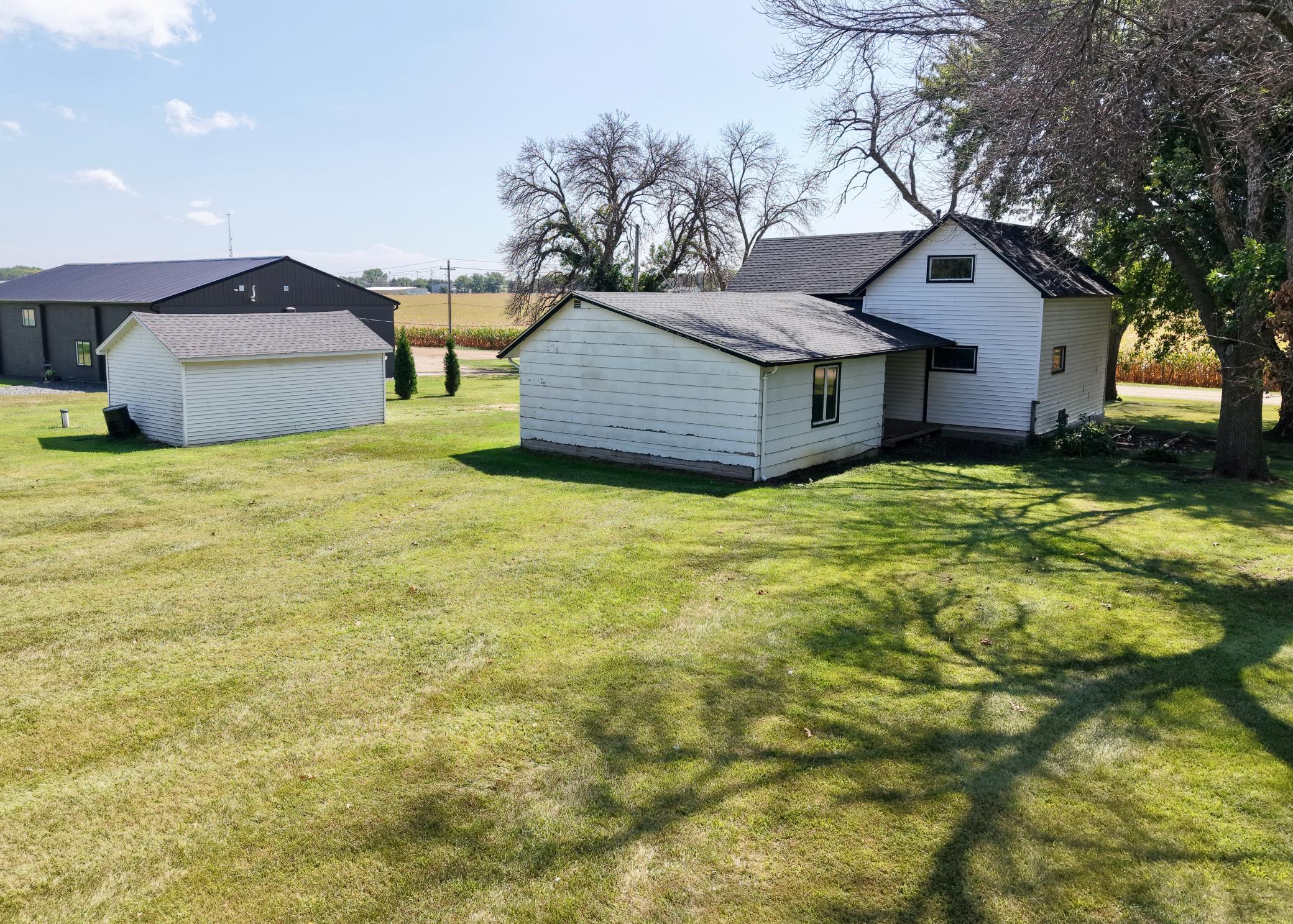 57736 370th Street Property Photo 6