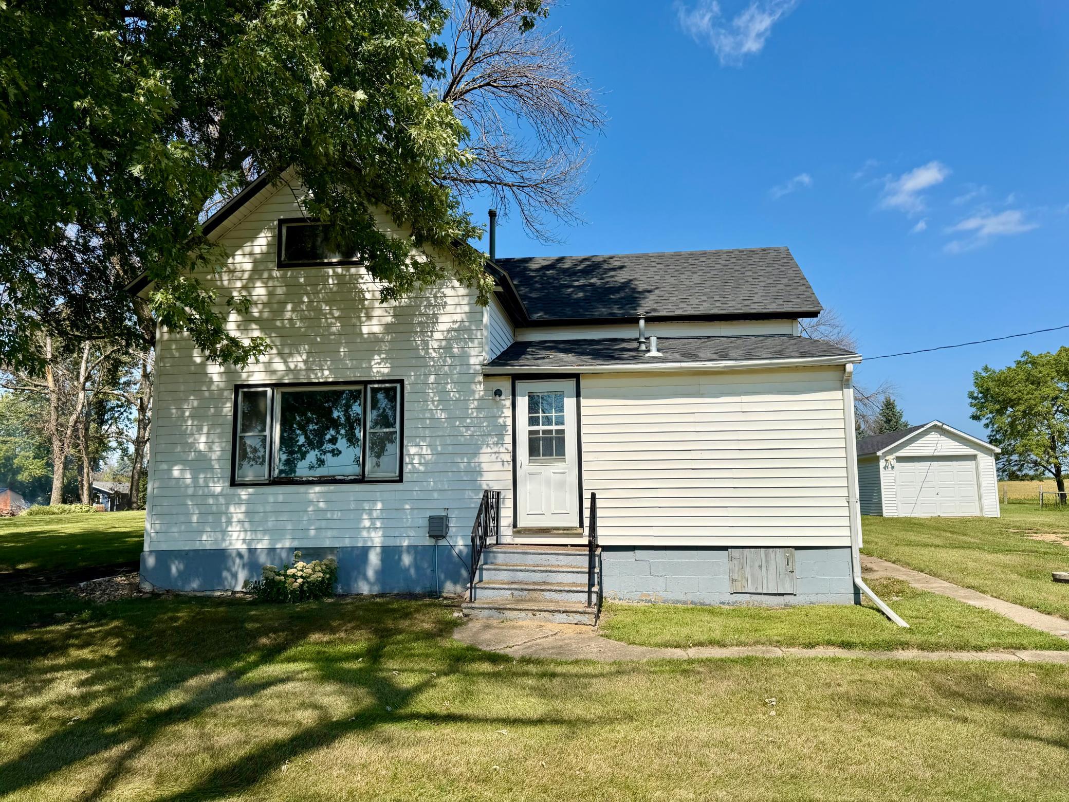 57736 370th Street Property Photo 8