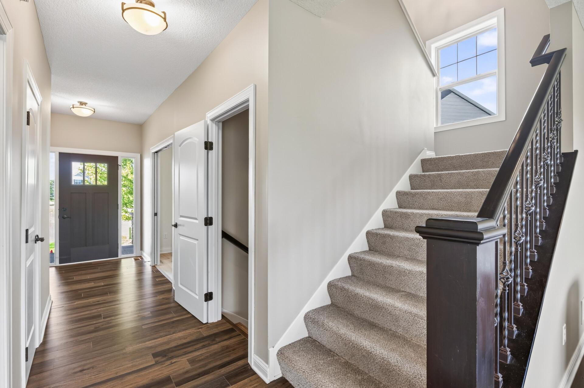12410 Violet Circle Property Photo 3