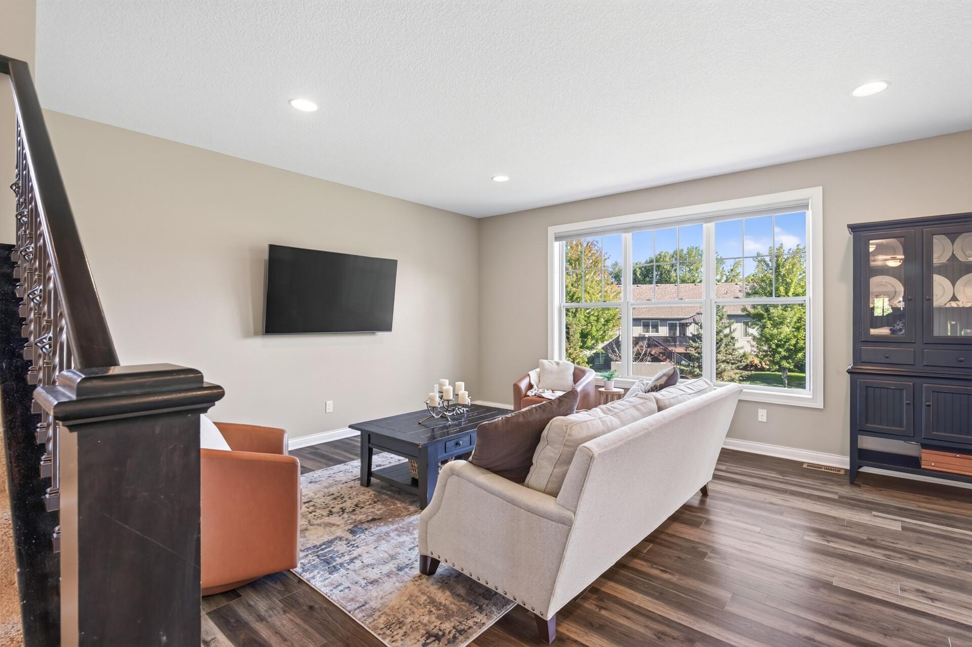 12410 Violet Circle Property Photo 5