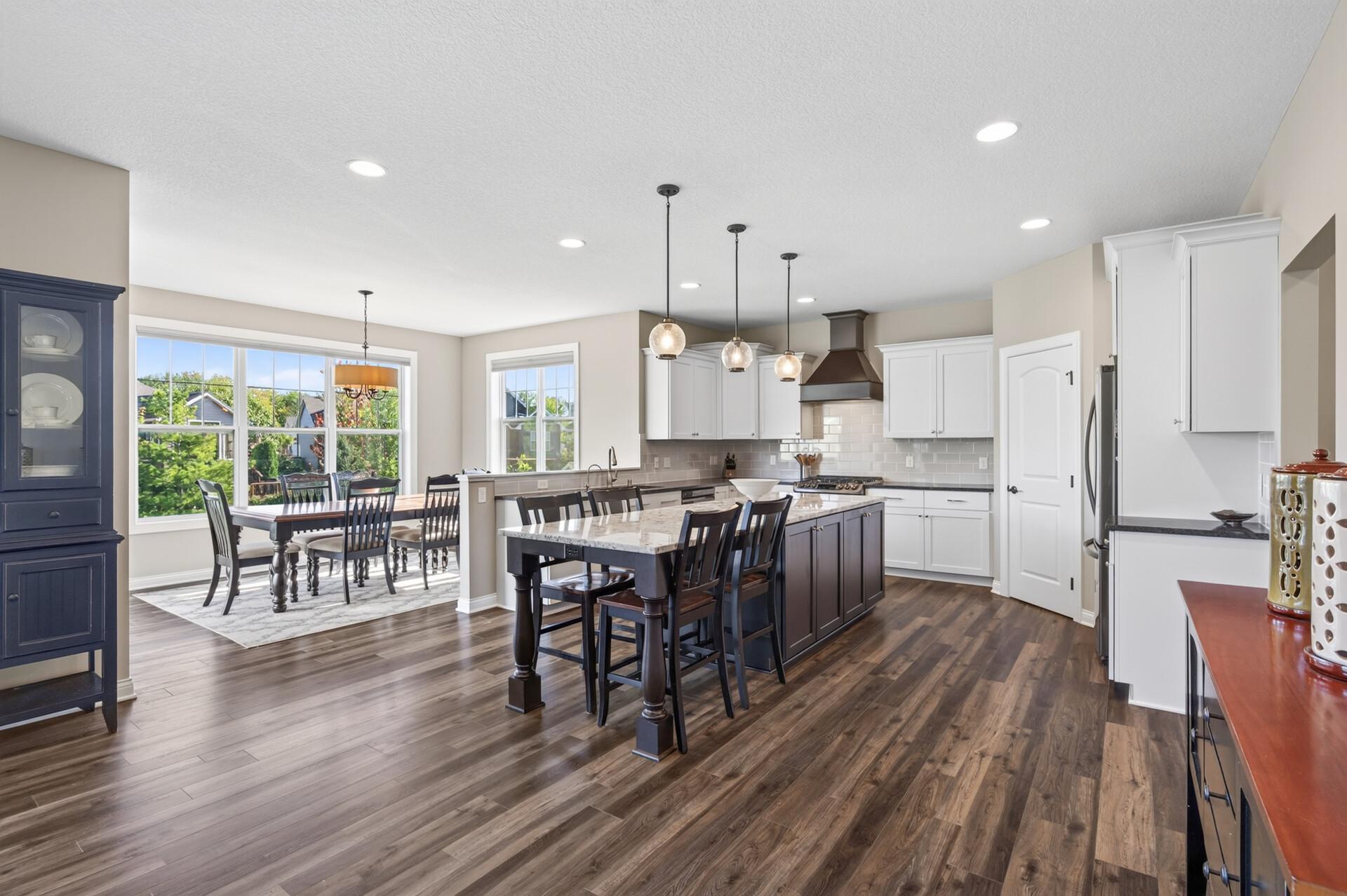12410 Violet Circle Property Photo 8