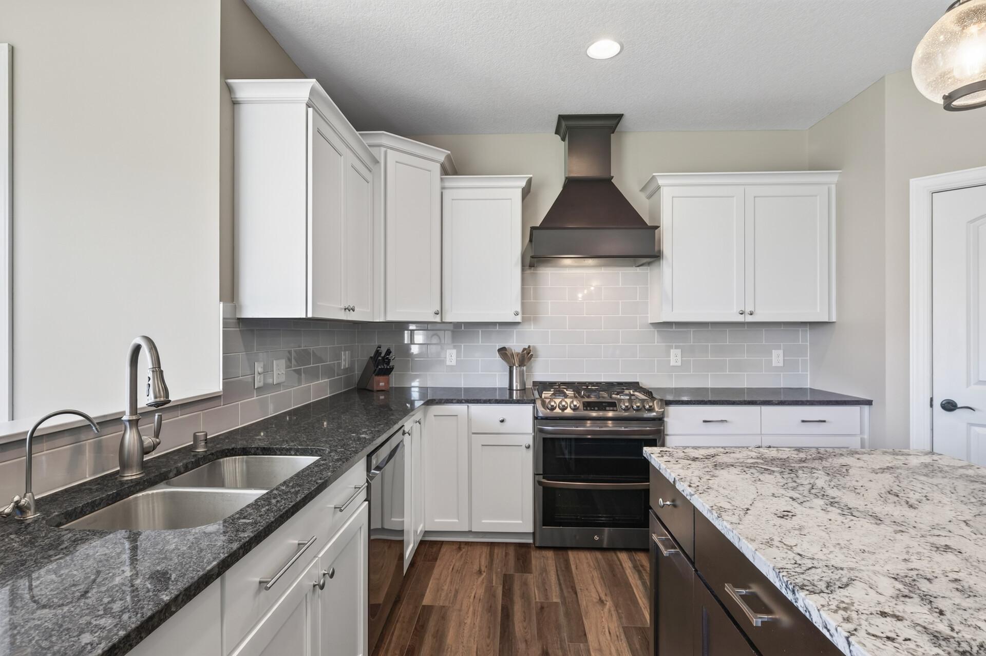 12410 Violet Circle Property Photo 11