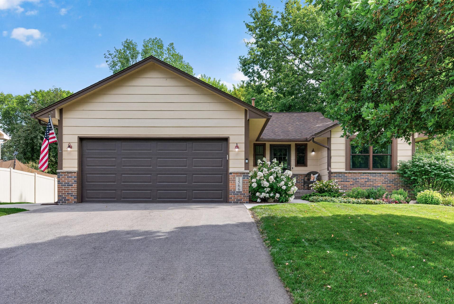 1566 Lamotte Circle Property Photo 1