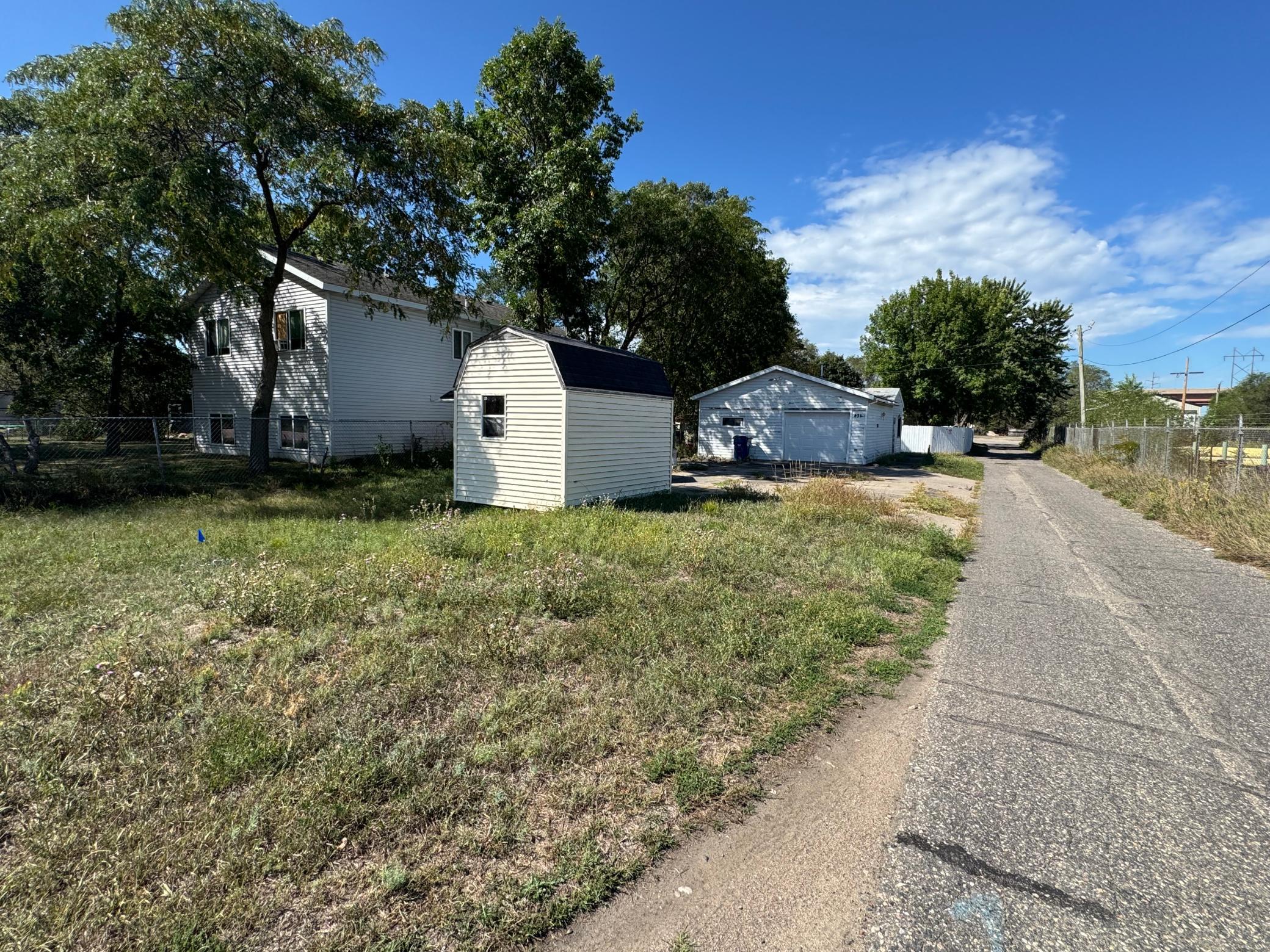 431 37th Avenue N Property Photo 2