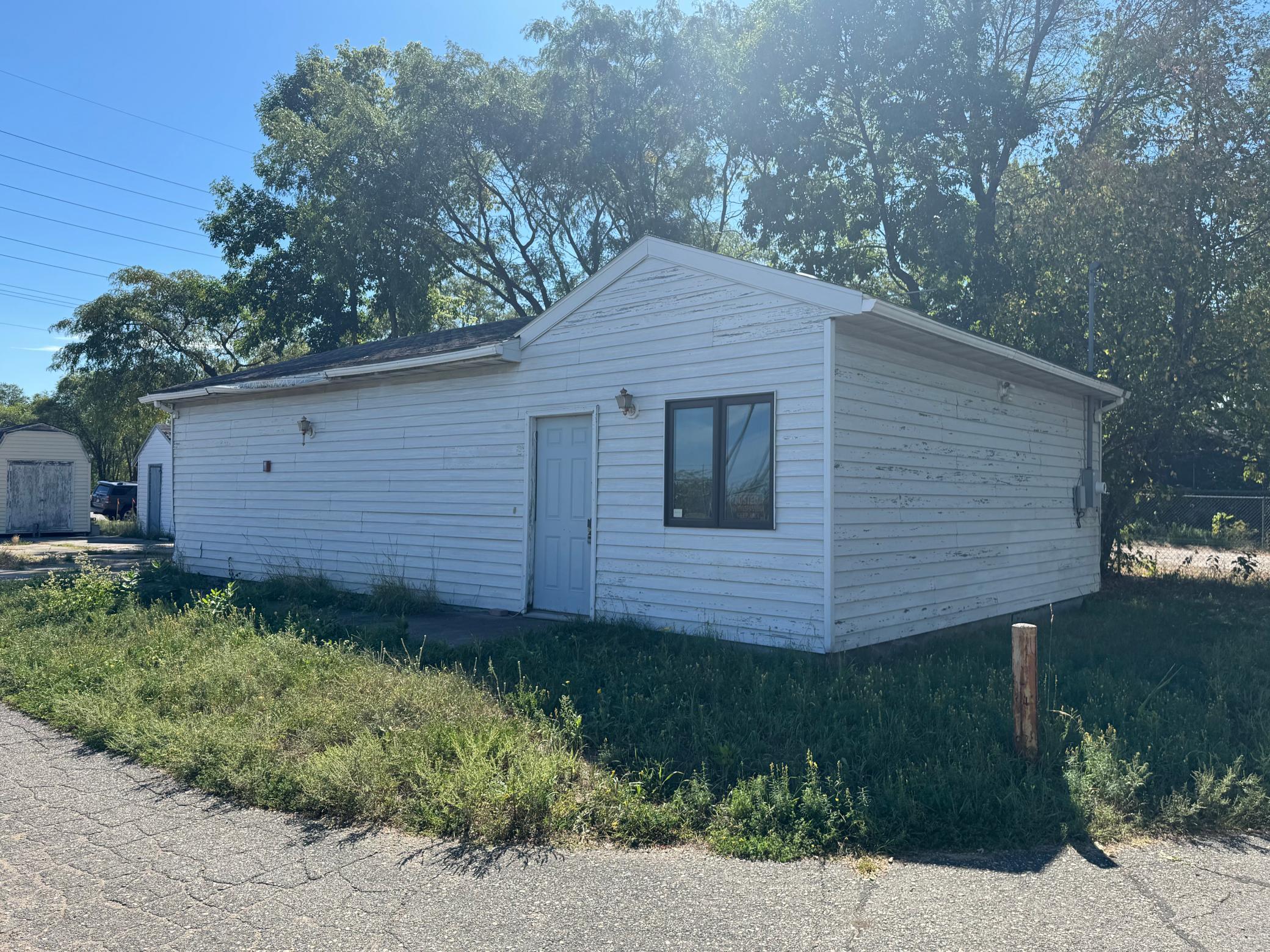 431 37th Avenue N Property Photo 6
