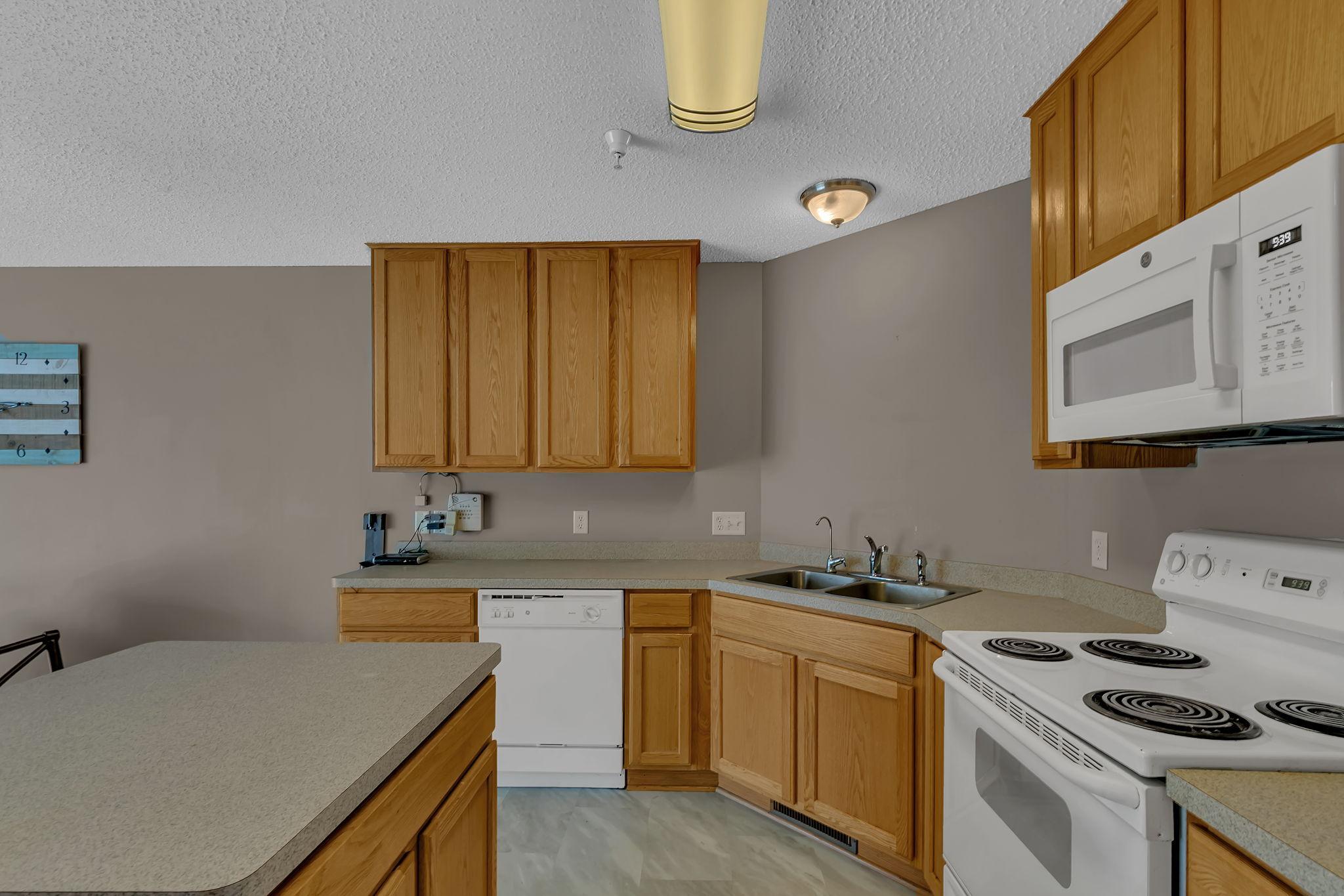 17529 69th Place N Property Photo 3