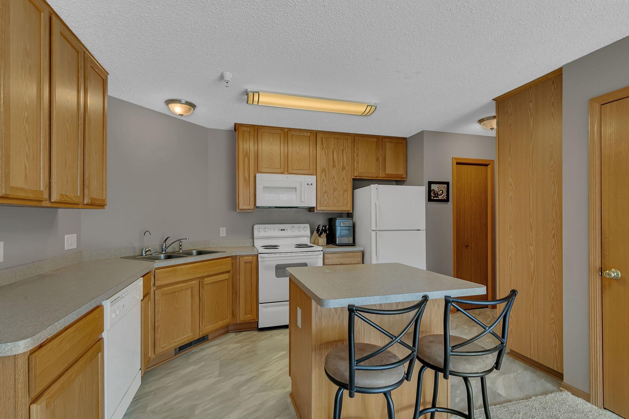 17529 69th Place N Property Photo 4