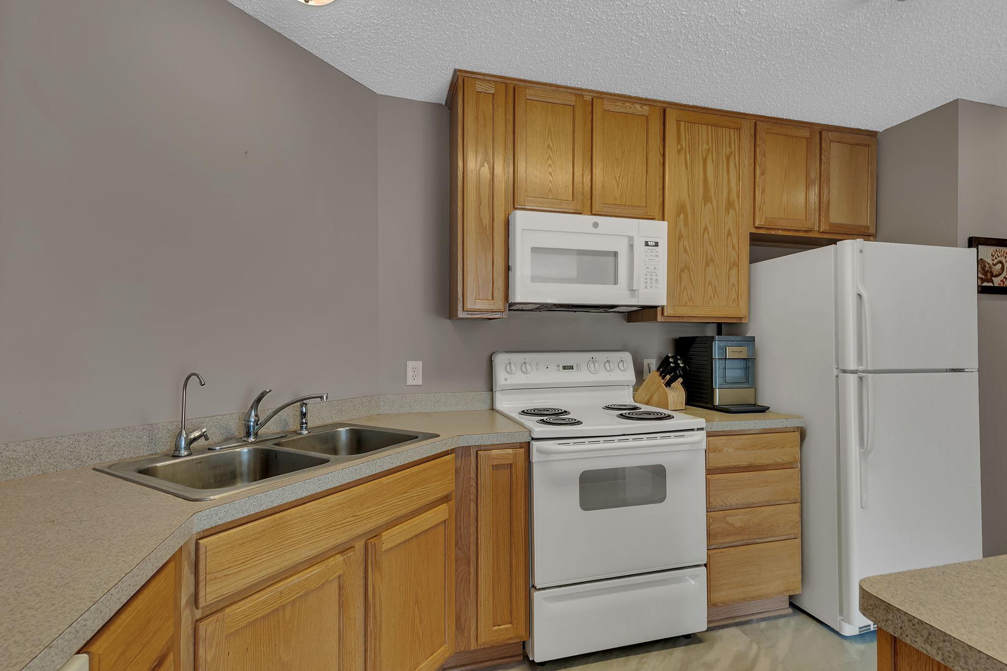17529 69th Place N Property Photo 5