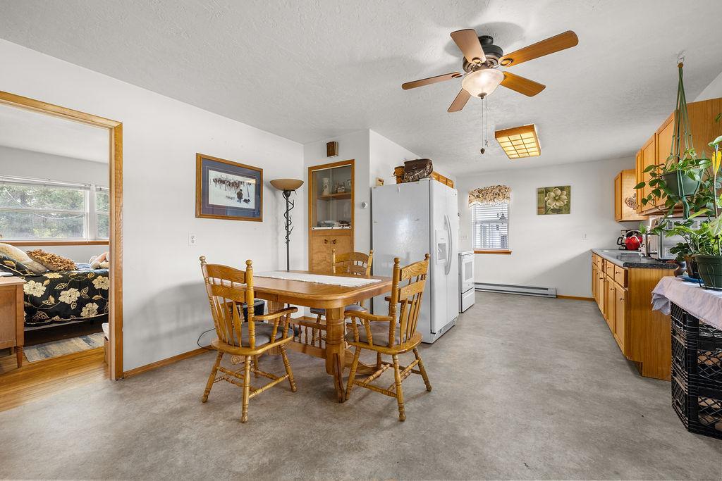 317 Henry Street Property Photo 24
