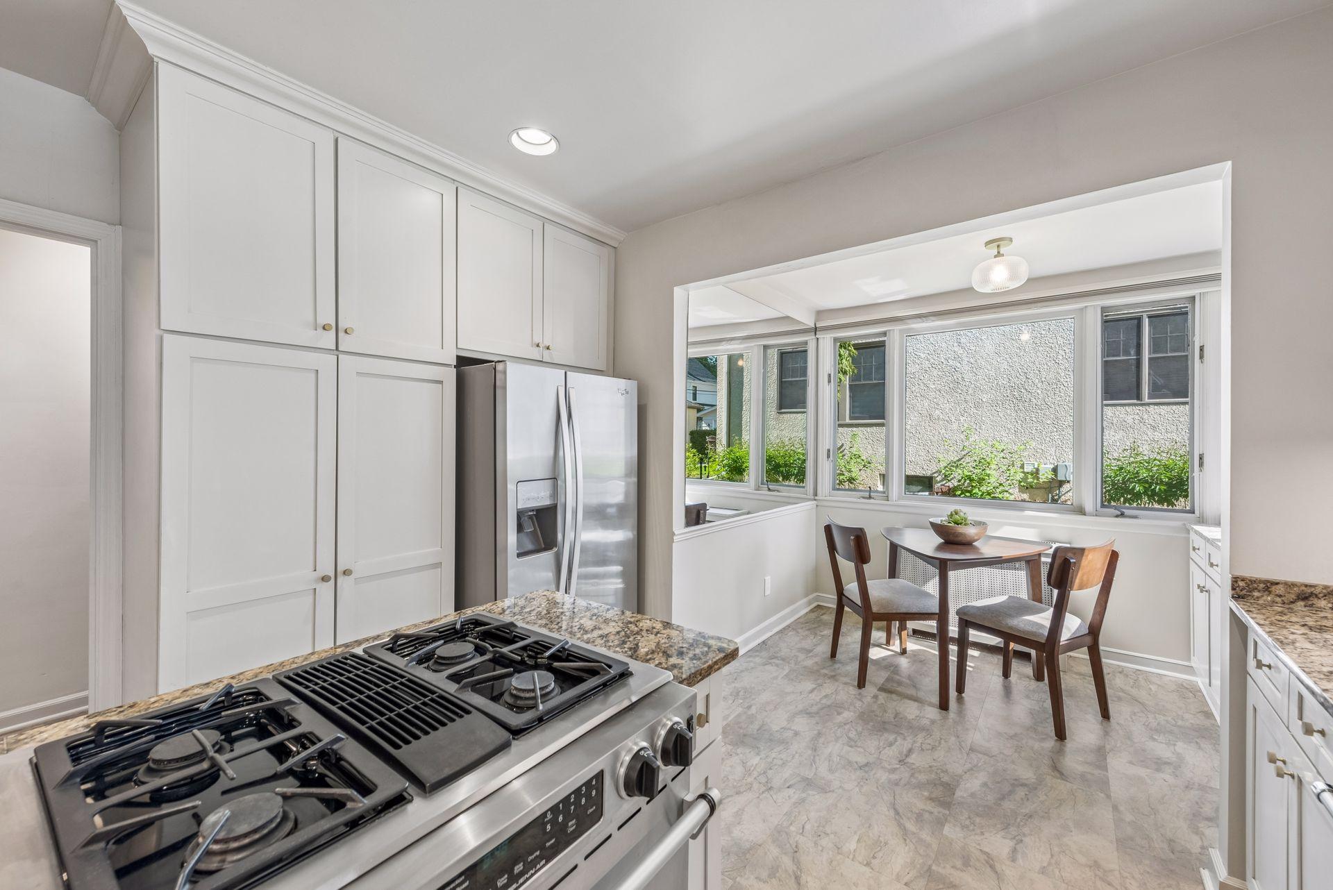 2720 Sunset Boulevard Property Photo 13