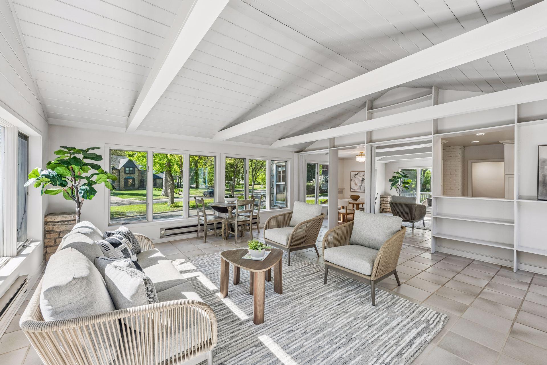 2720 Sunset Boulevard Property Photo 17