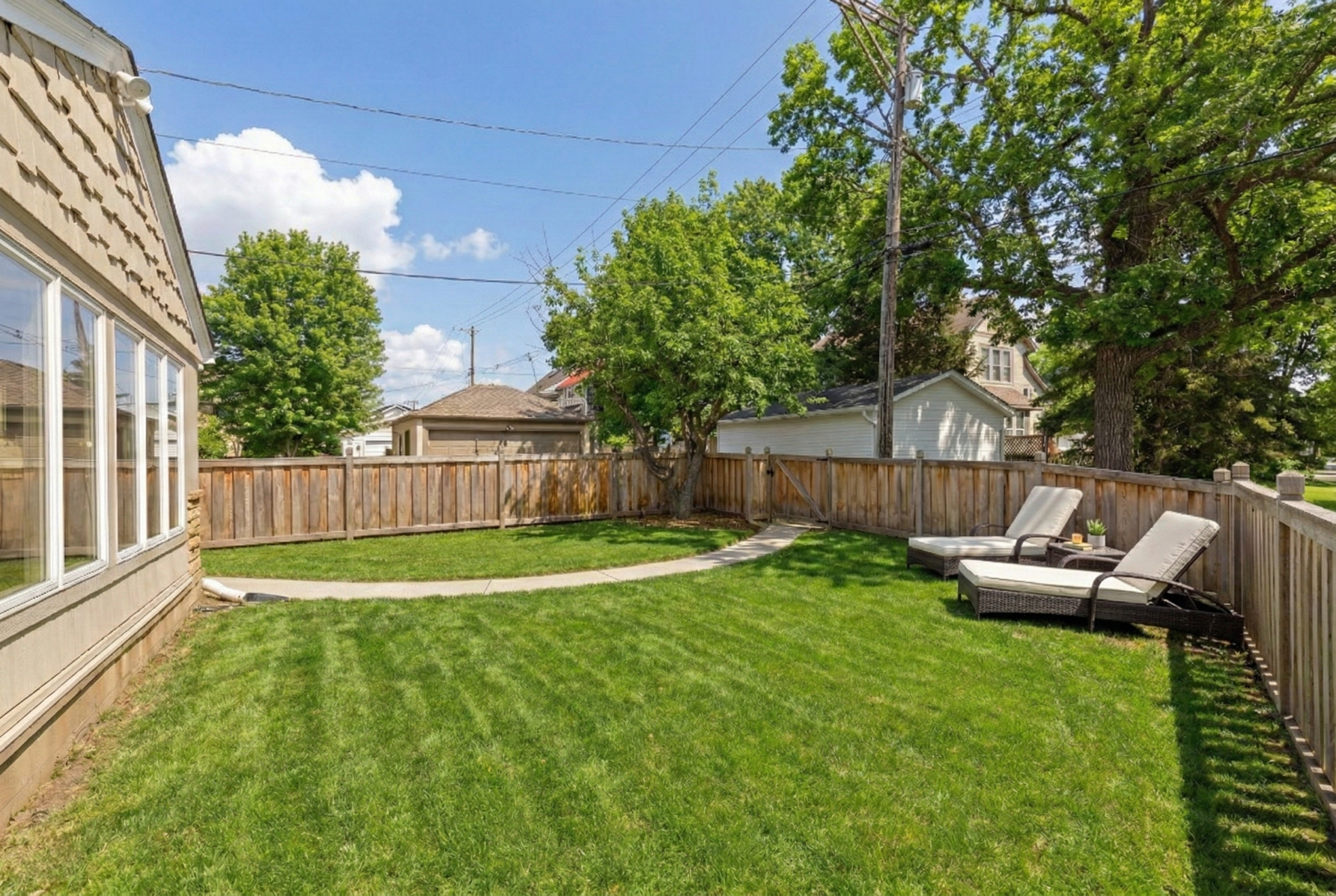 2720 Sunset Boulevard Property Photo 31
