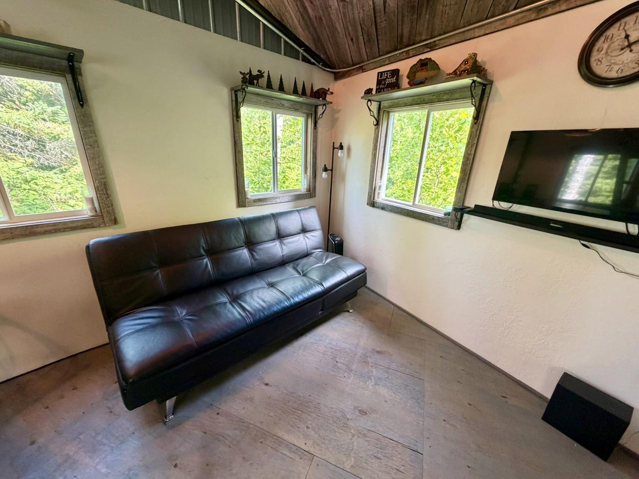 4704 Highway 169 Property Photo 11