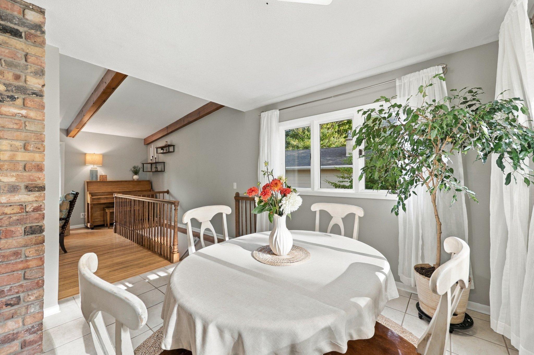 3966 Earlynn Lane Property Photo 12