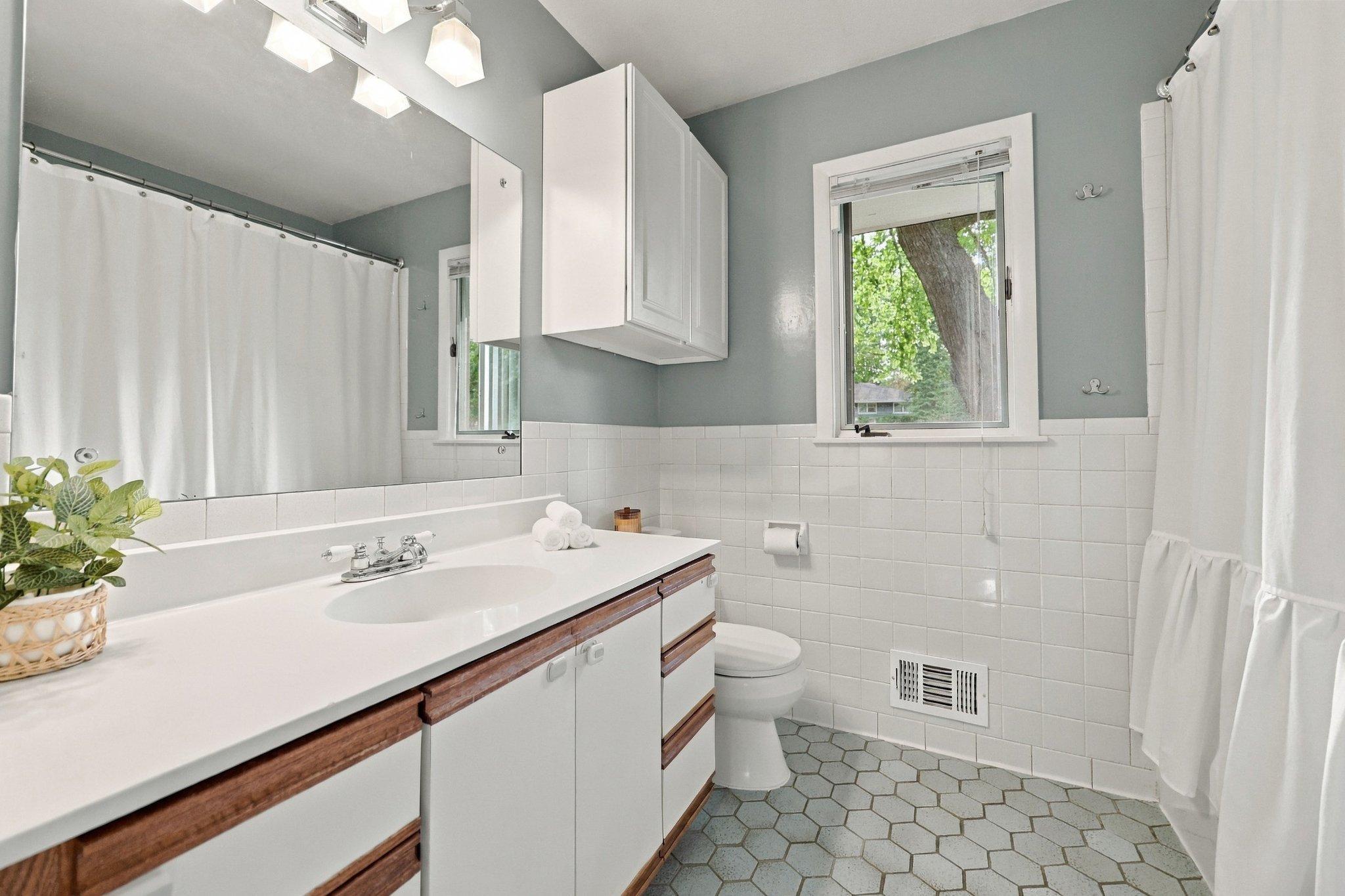 3966 Earlynn Lane Property Photo 20