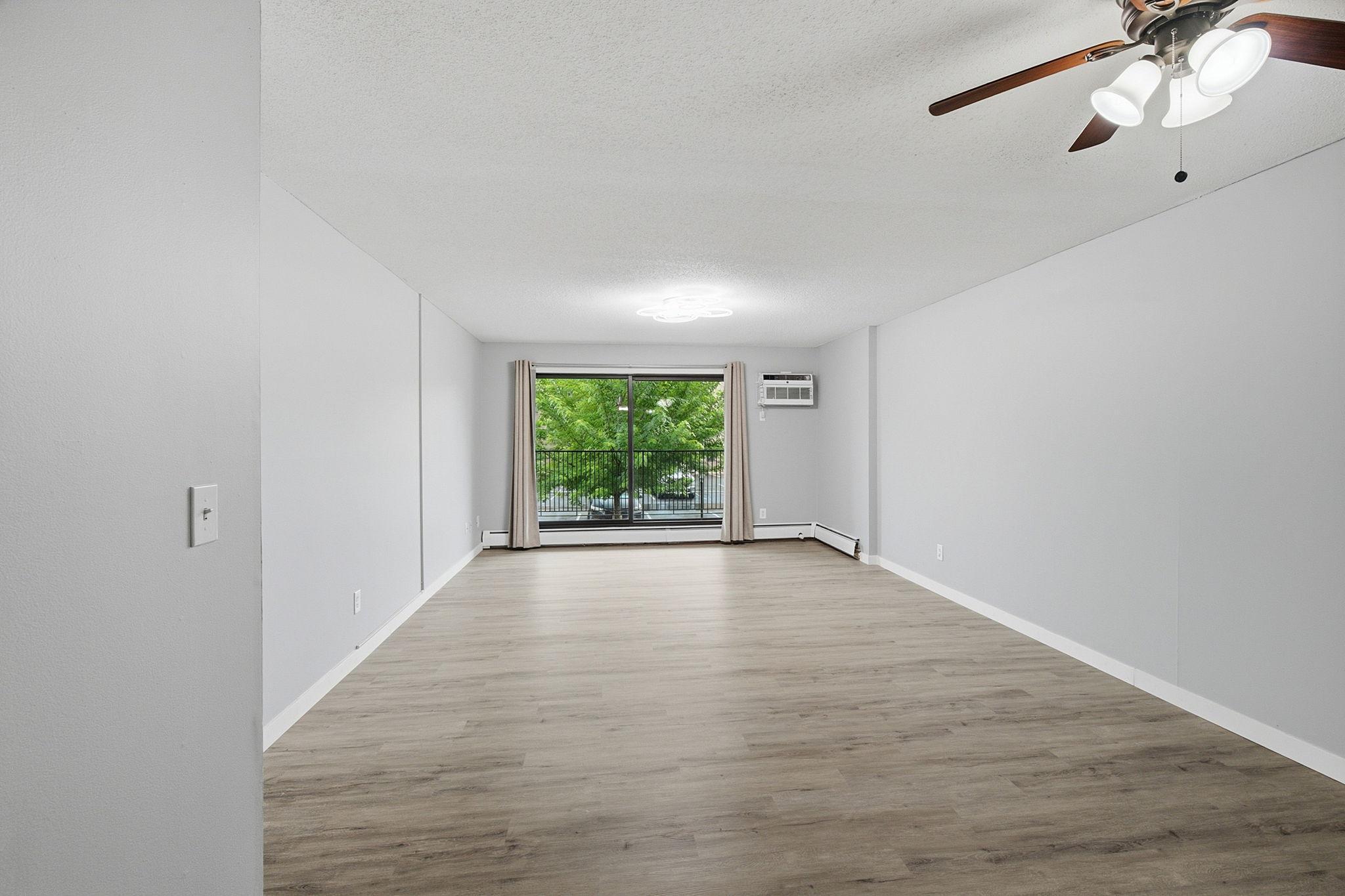 1871 Silver Bell Road 107 Property Photo 4