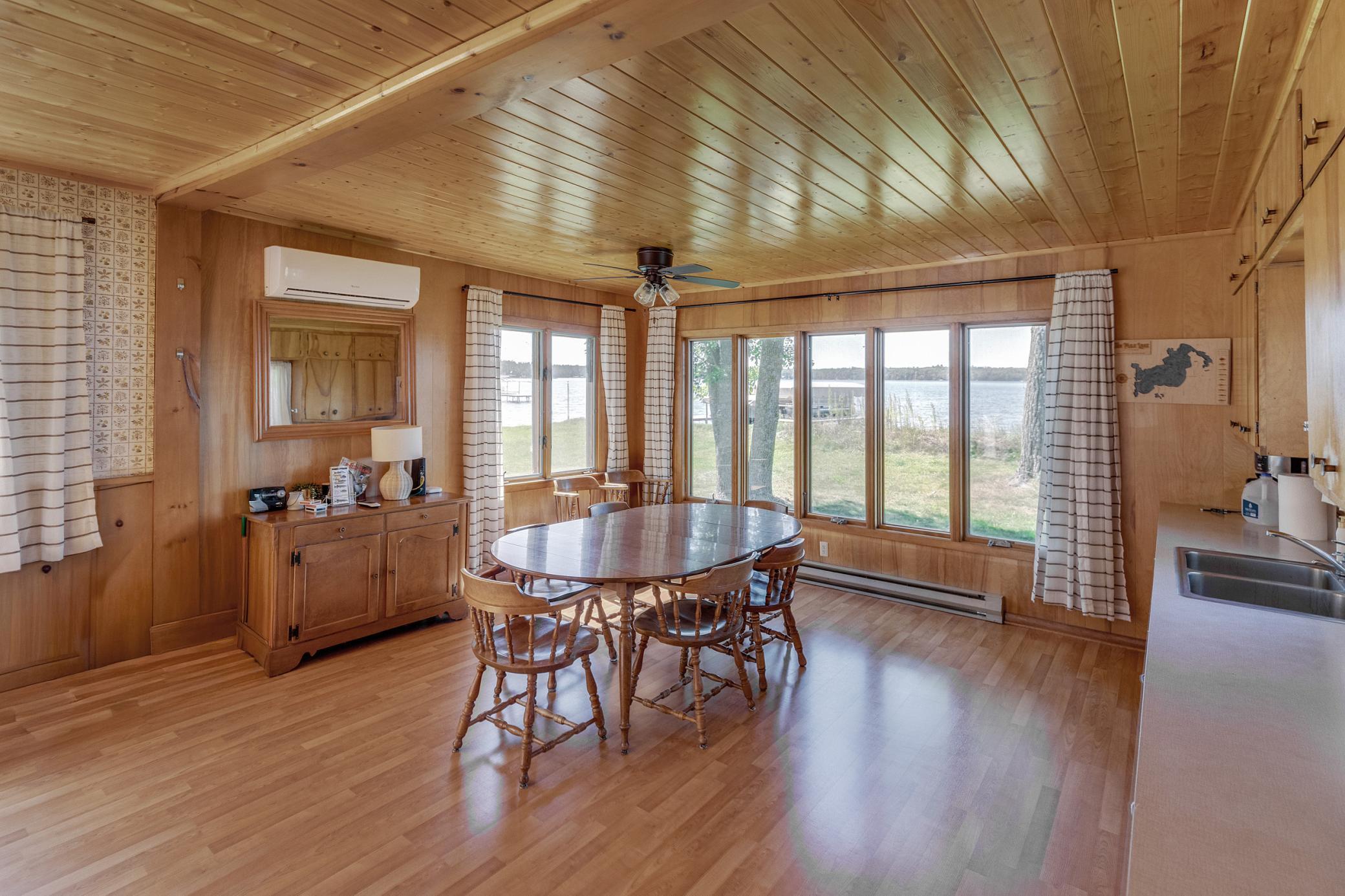4055 Forseman Point Drive Nw Property Photo 11