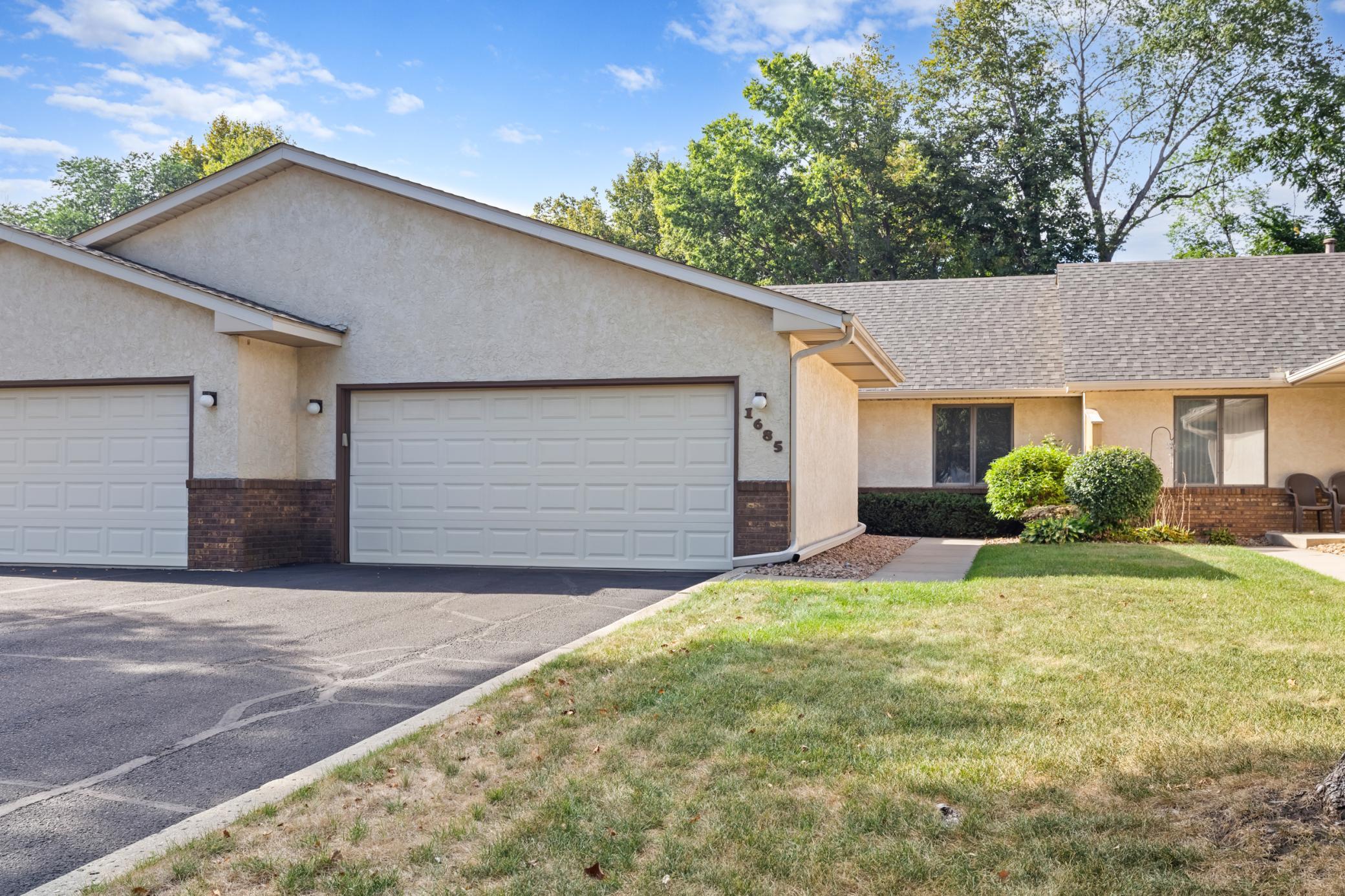 1685 6th Avenue W Property Photo 1