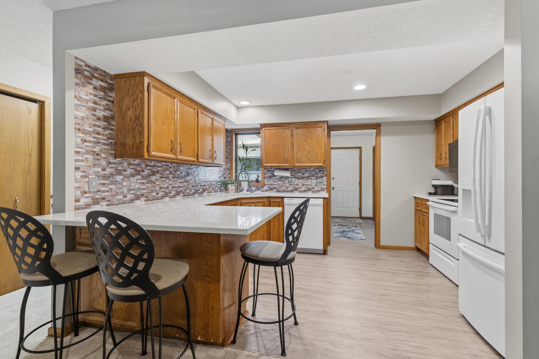 1685 6th Avenue W Property Photo 6