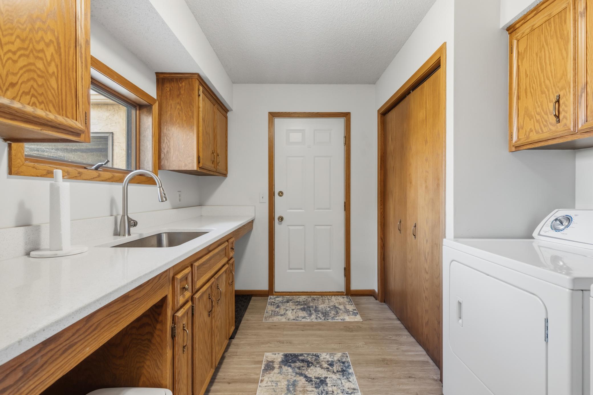 1685 6th Avenue W Property Photo 9