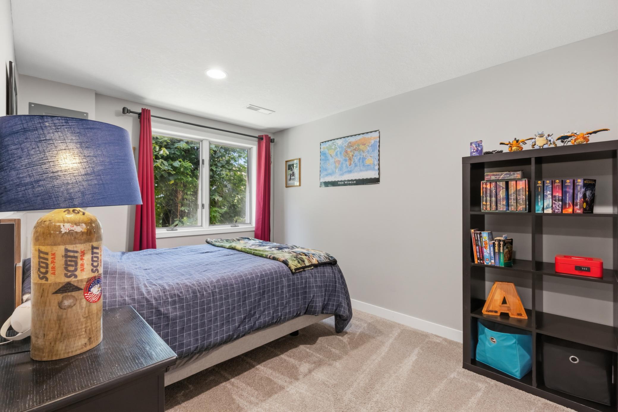 1685 6th Avenue W Property Photo 23