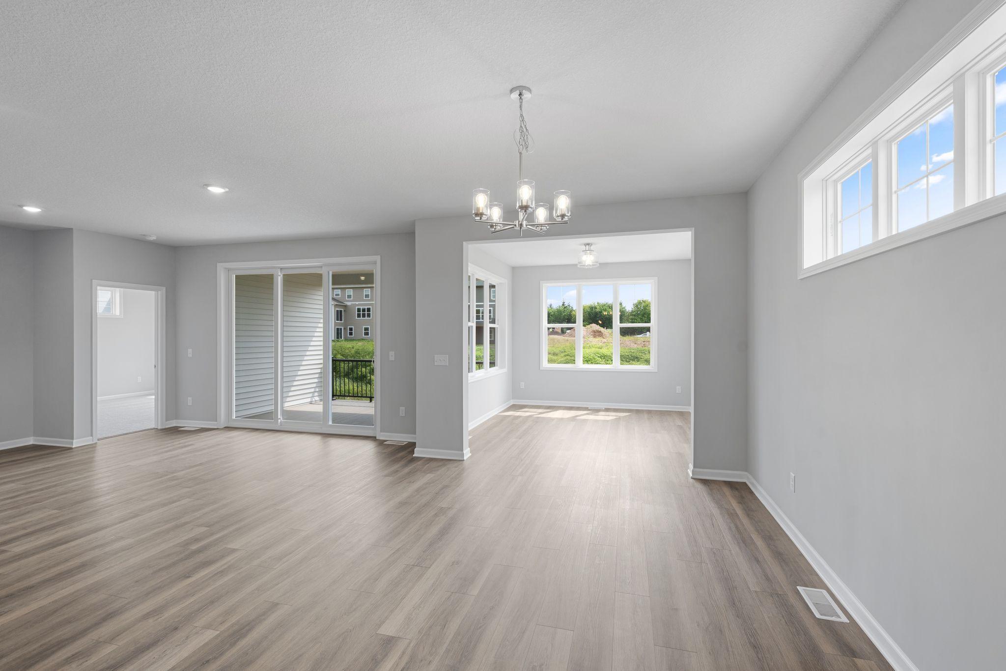 1186 Woods Creek Drive S Property Photo 13