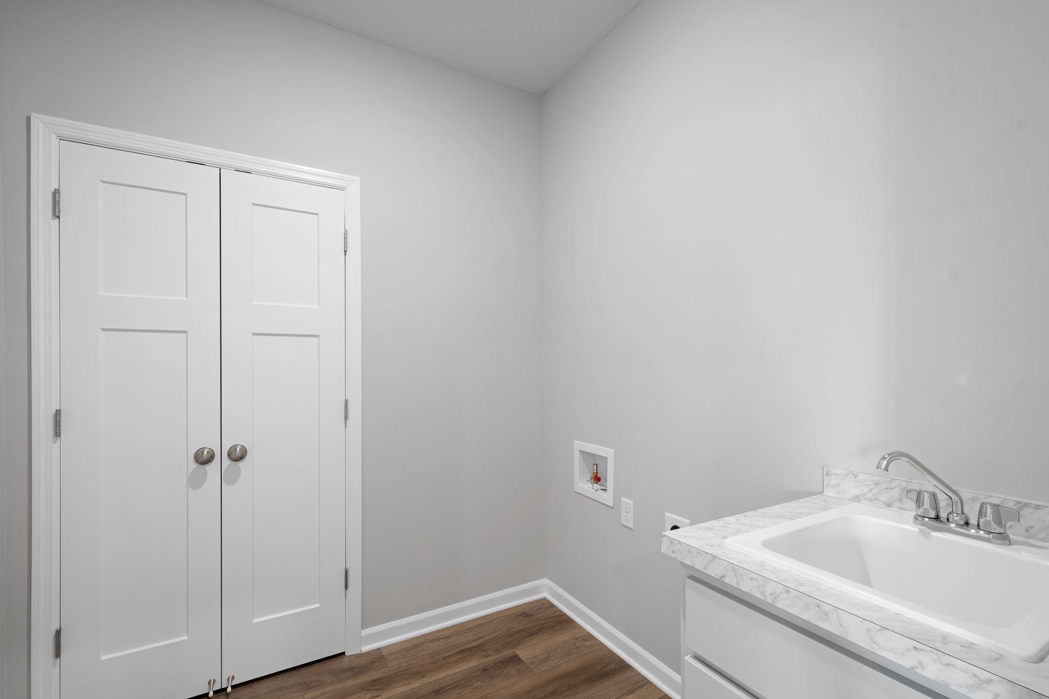 1186 Woods Creek Drive S Property Photo 20