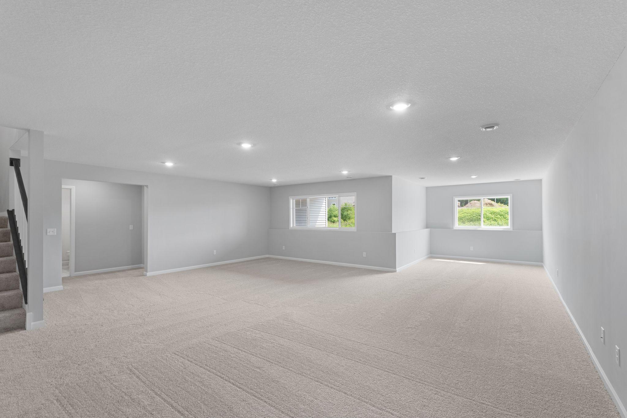 1186 Woods Creek Drive S Property Photo 26
