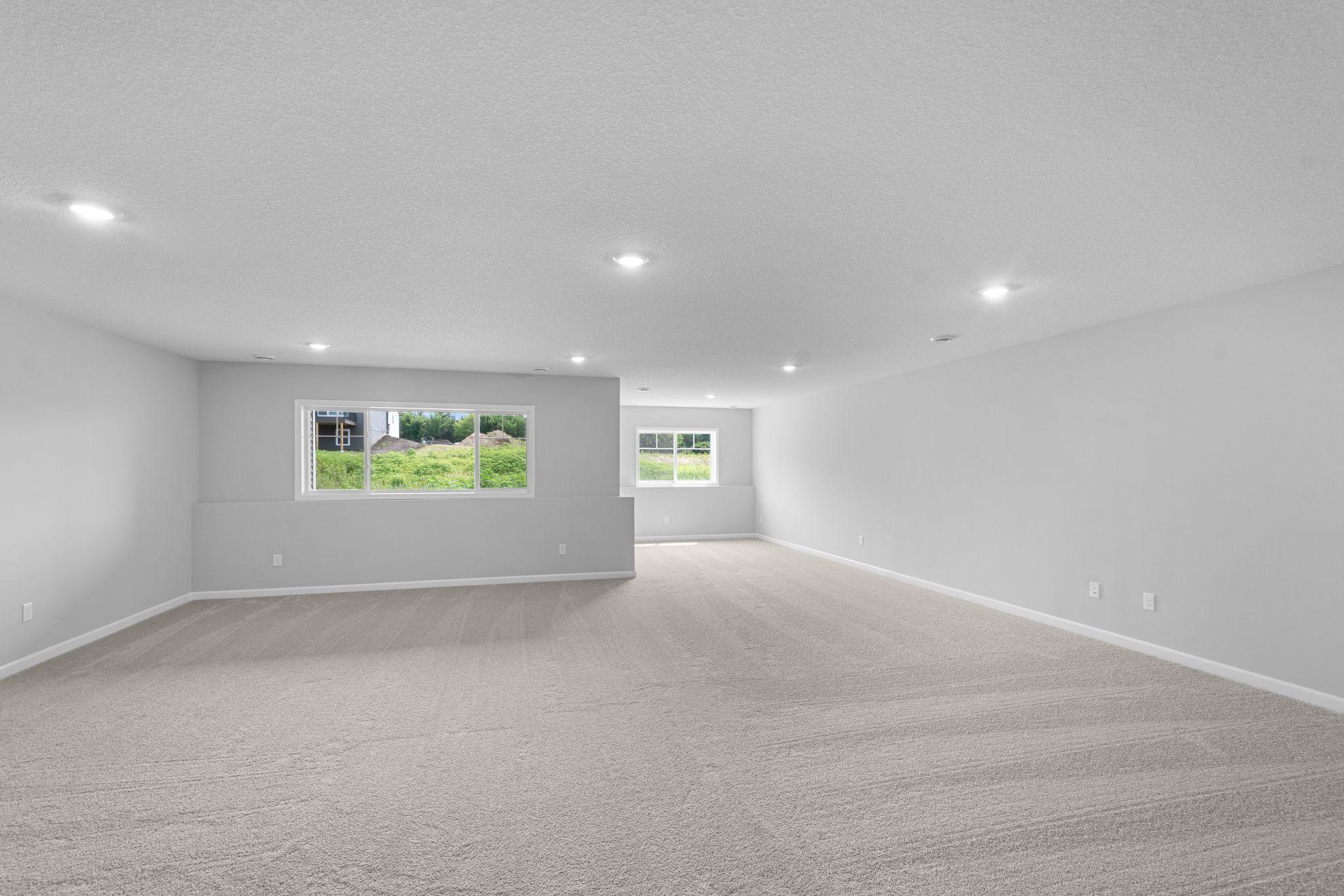 1186 Woods Creek Drive S Property Photo 28
