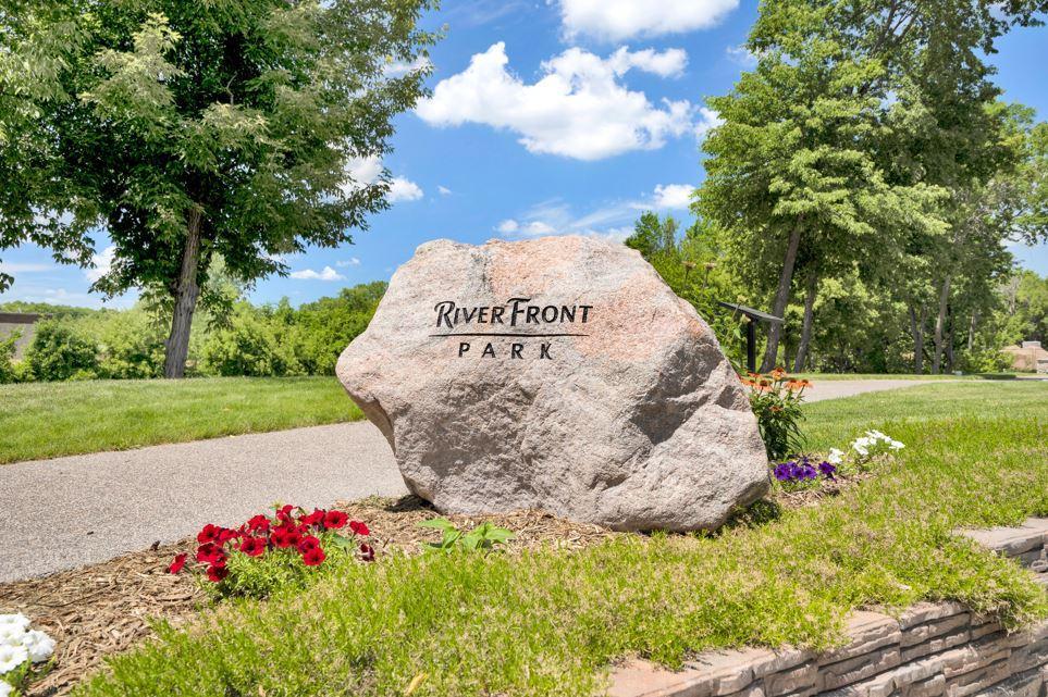 1186 Woods Creek Drive S Property Photo 49