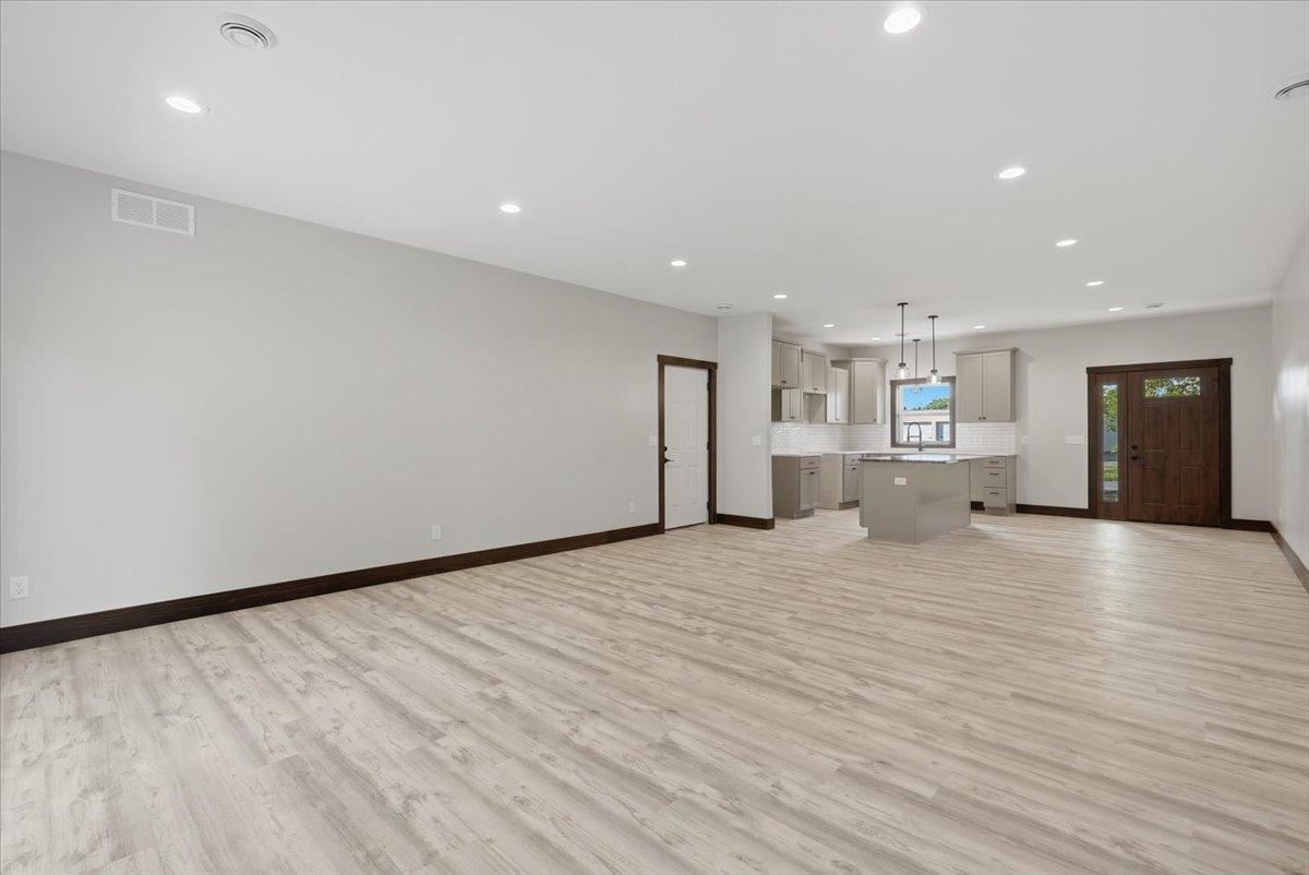 211 Sixth Avenue Property Photo 7