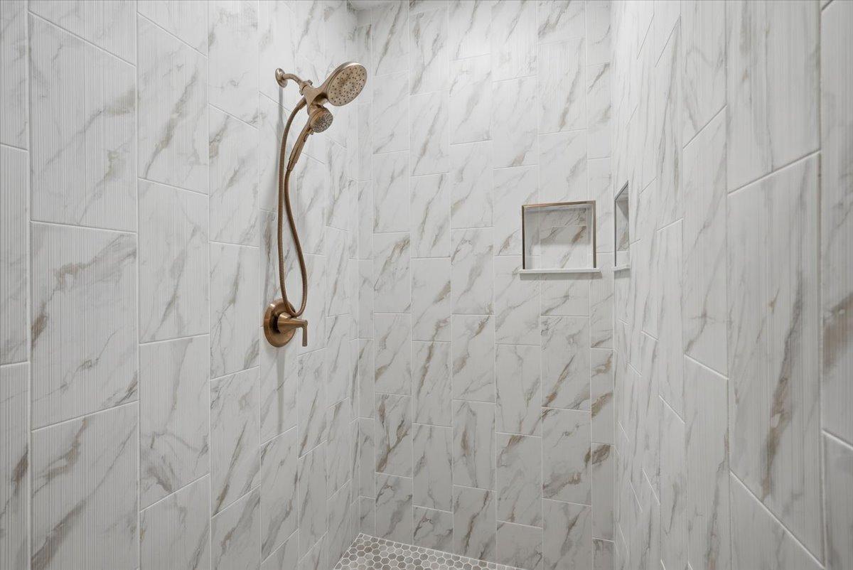 211 Sixth Avenue Property Photo 14