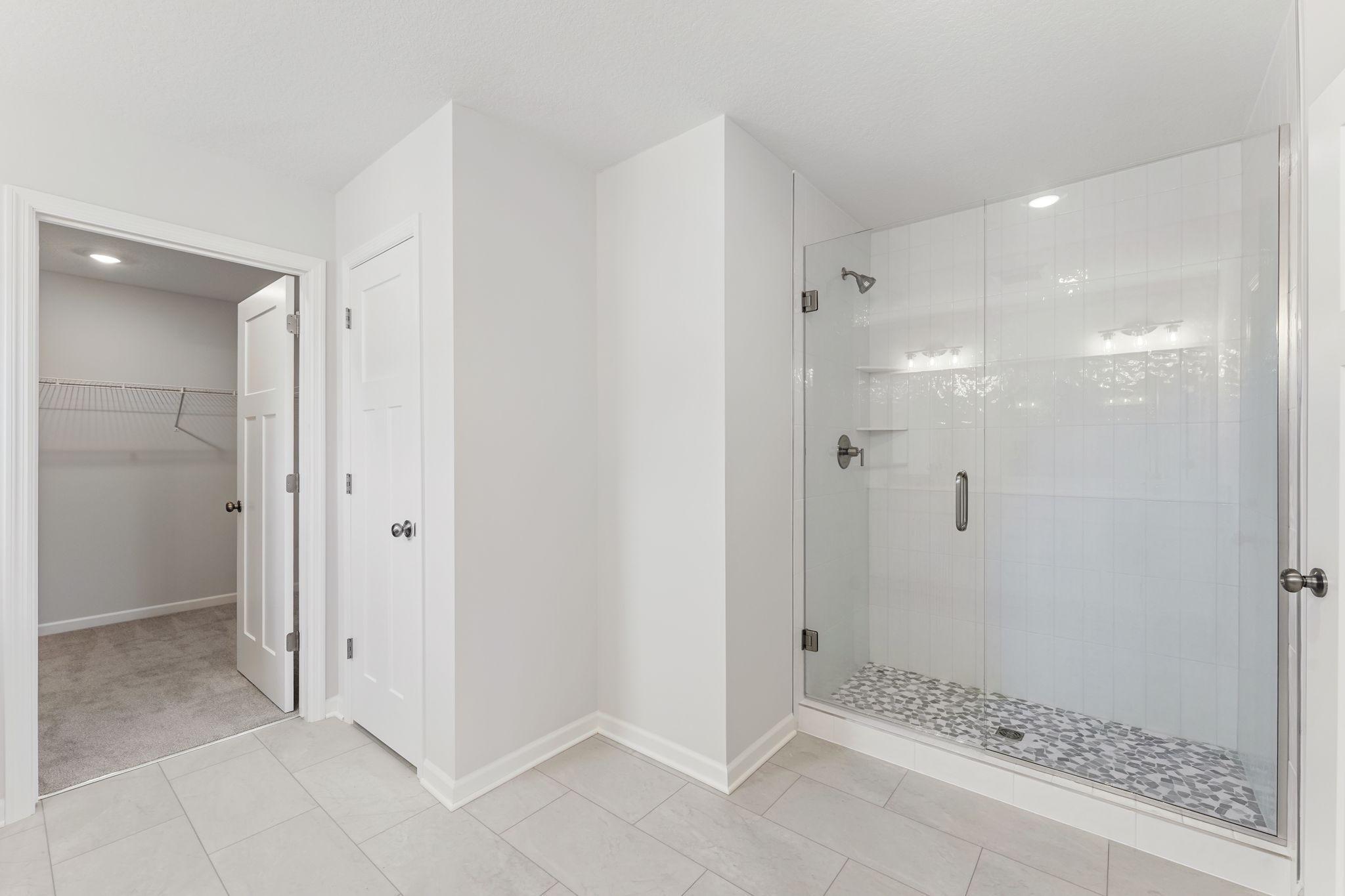 1003 Oakwood Lane S Property Photo 11