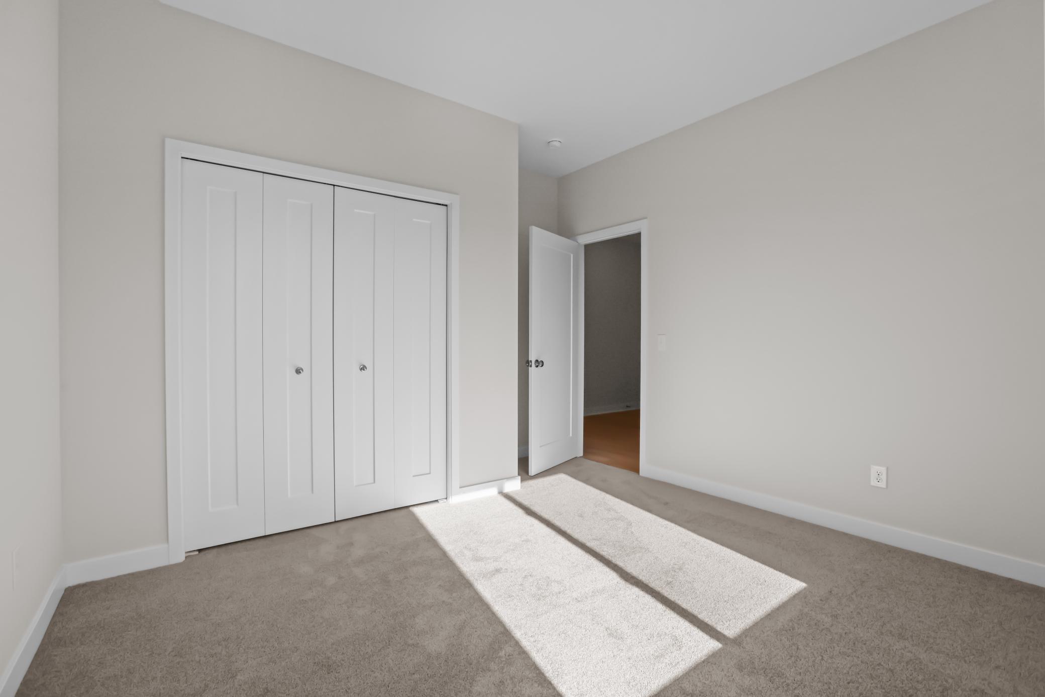 3149 Seminary Drive Property Photo 18
