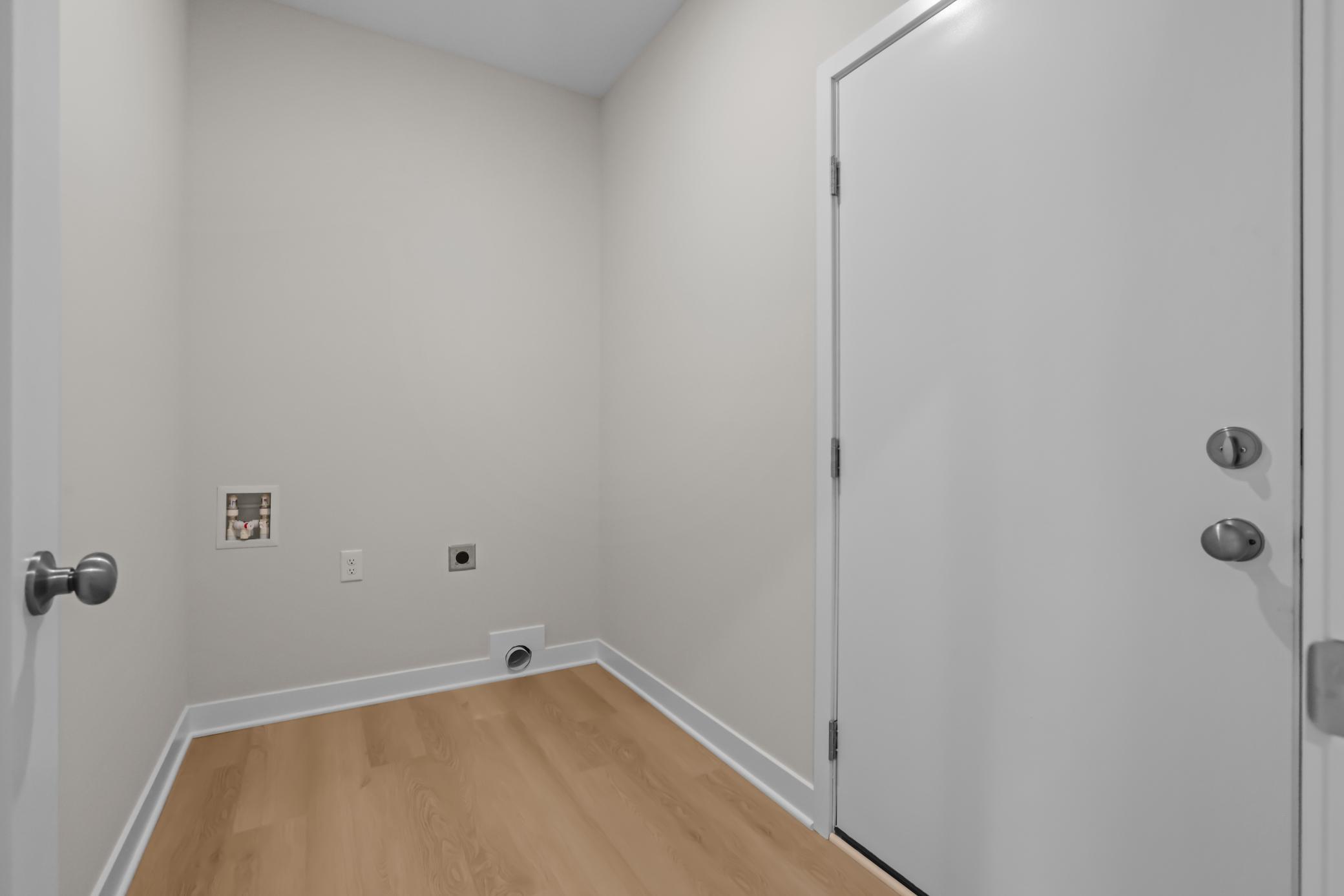 3149 Seminary Drive Property Photo 24