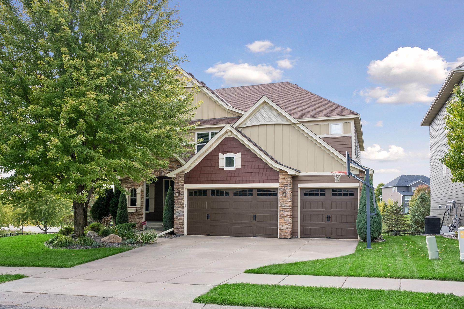 15842 57th Place N Property Photo 1