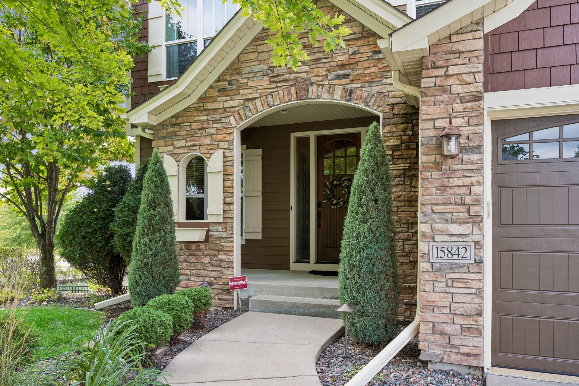 15842 57th Place N Property Photo 4
