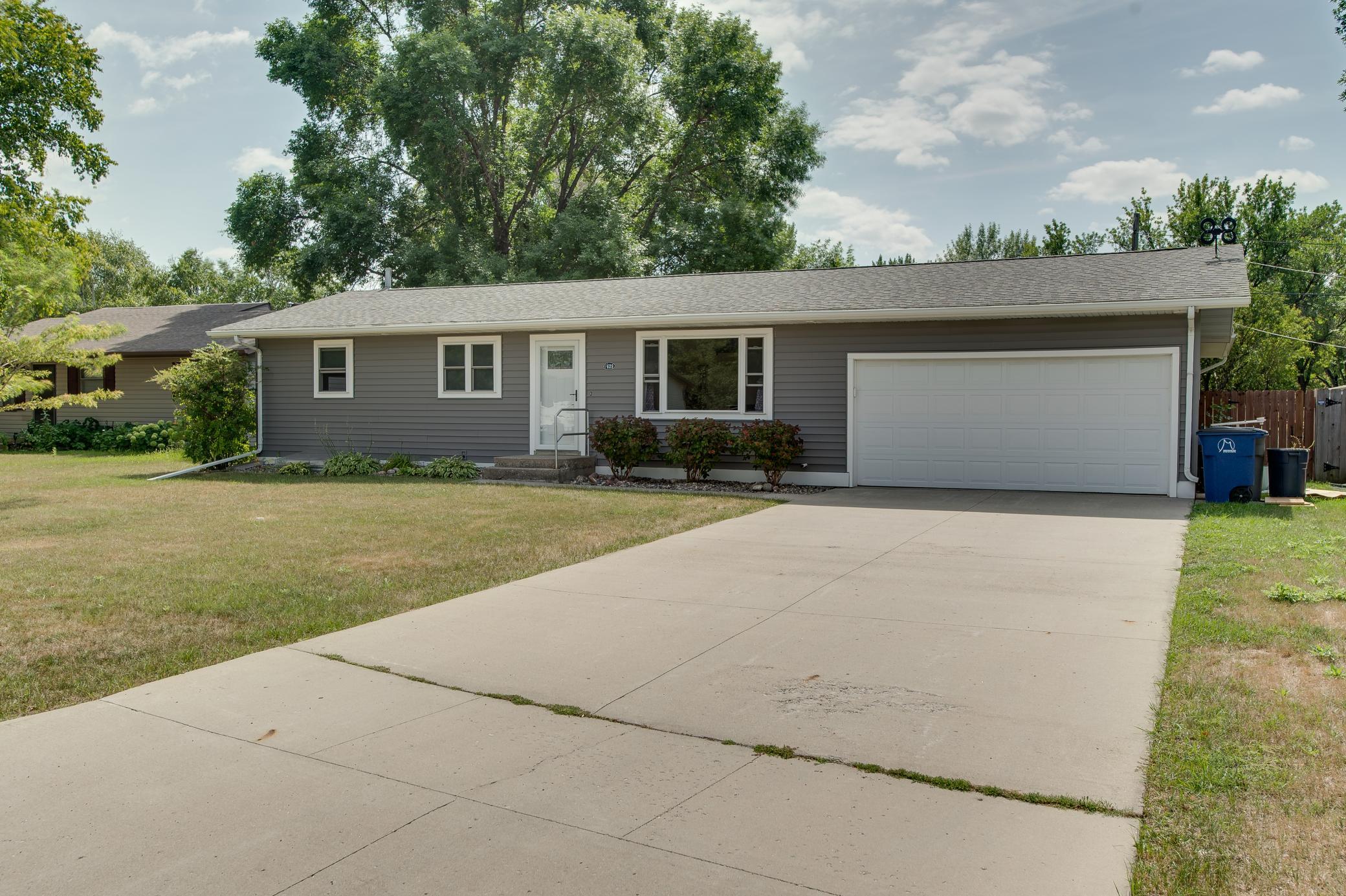 429 Brook Avenue Property Photo 2