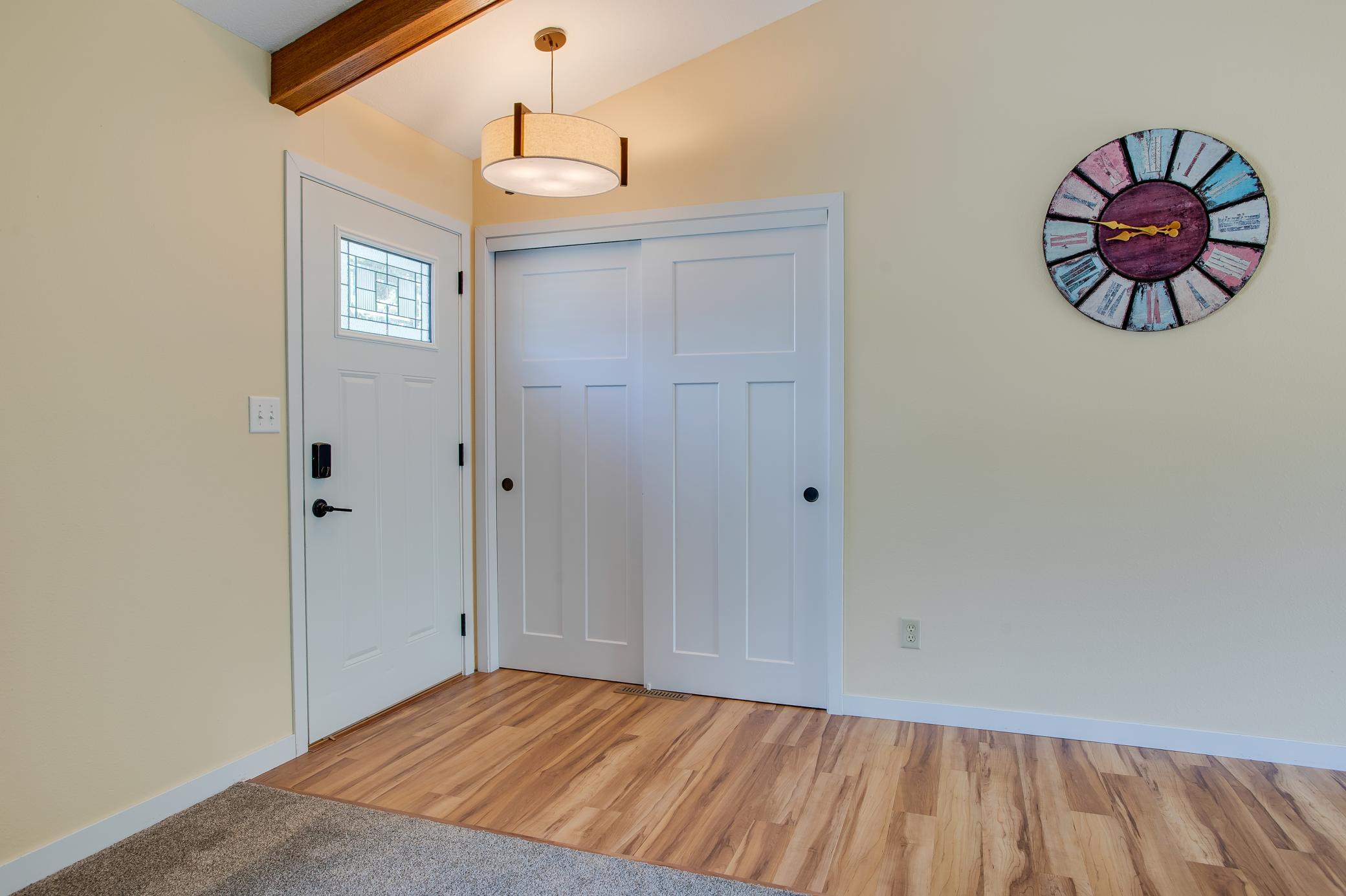 429 Brook Avenue Property Photo 6