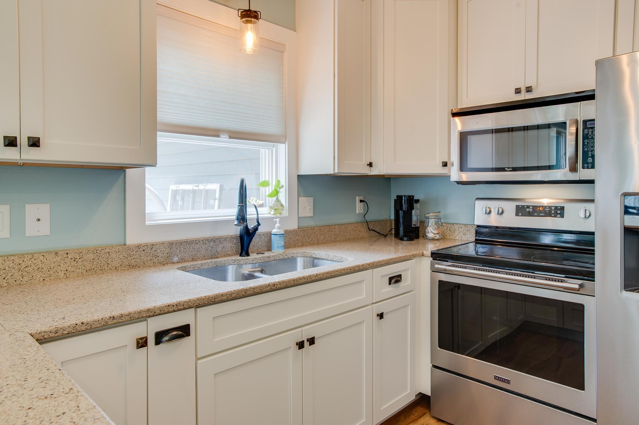 429 Brook Avenue Property Photo 15