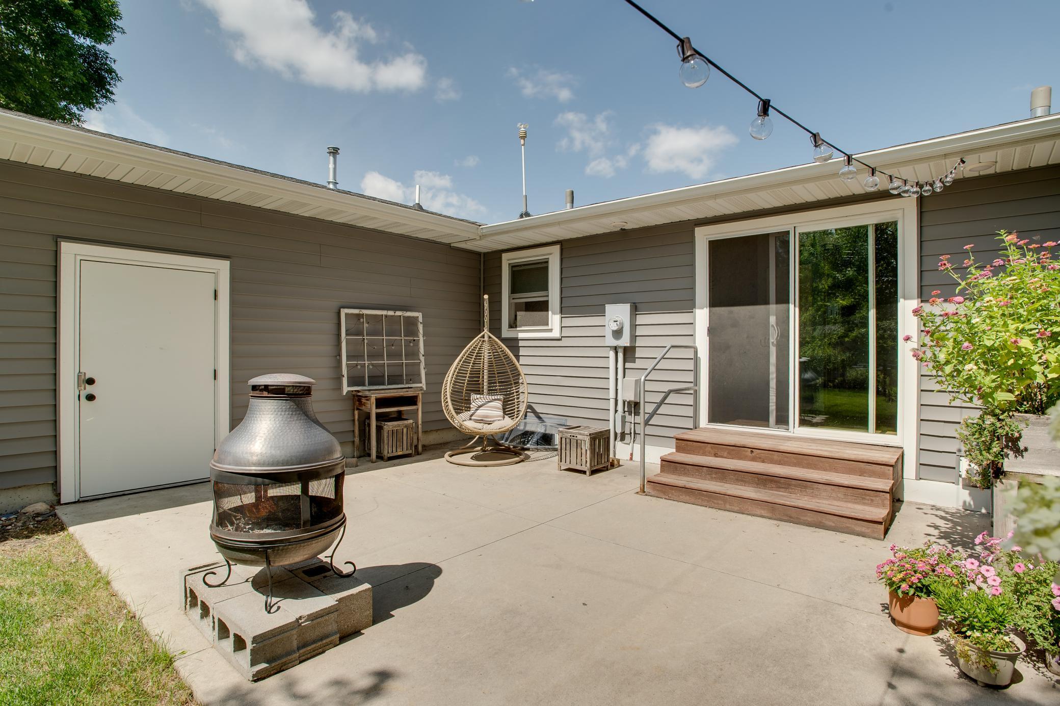 429 Brook Avenue Property Photo 37