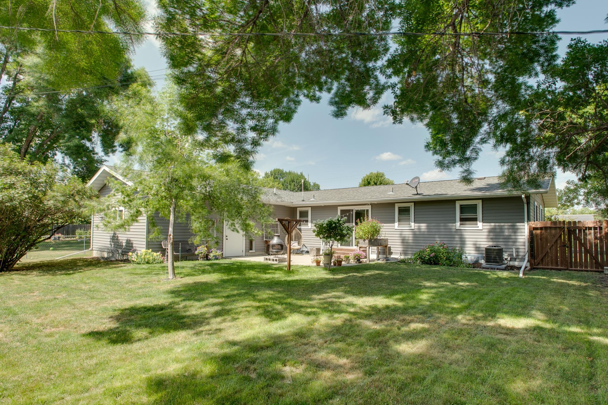 429 Brook Avenue Property Photo 40