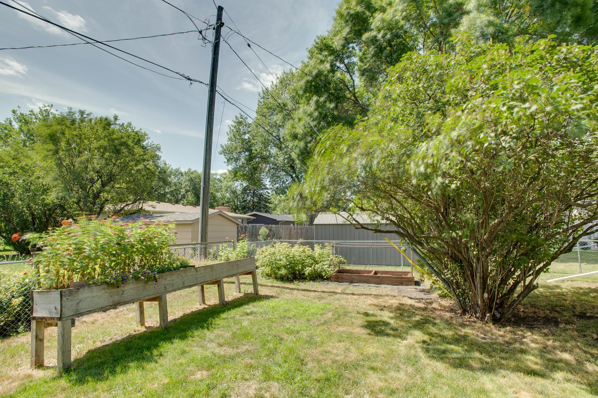 429 Brook Avenue Property Photo 43