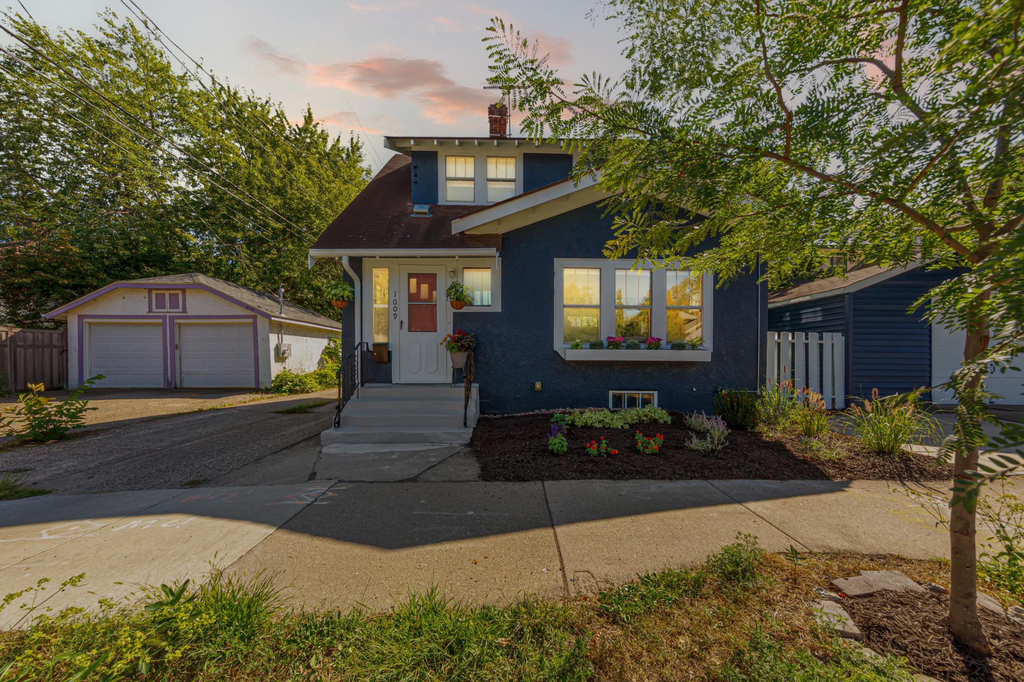 1009 E 42nd Street Property Photo 3