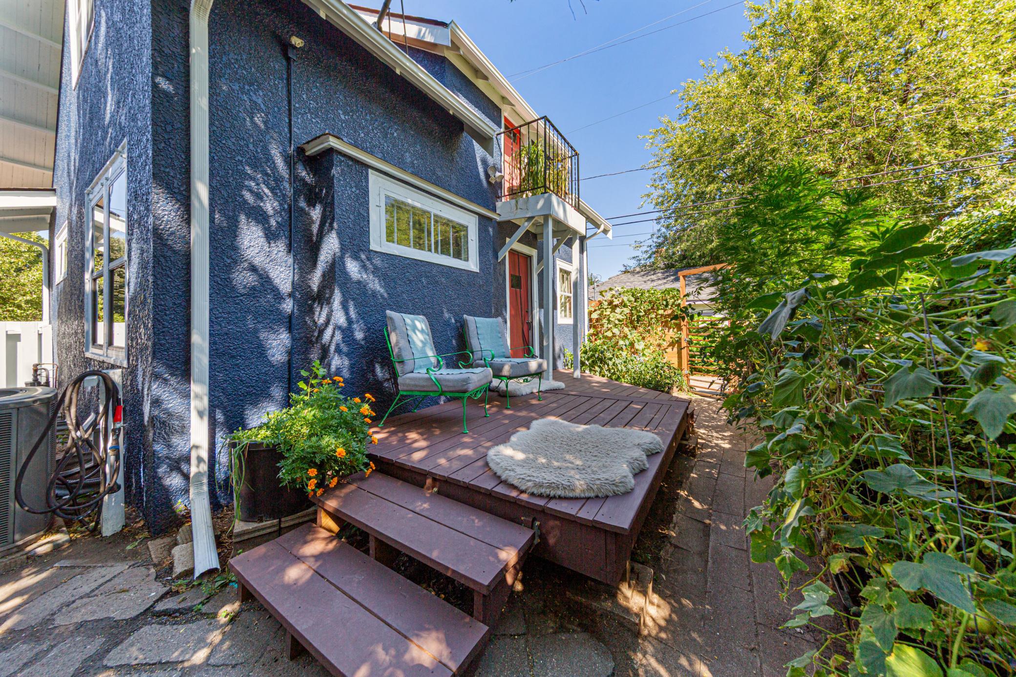 1009 E 42nd Street Property Photo 7