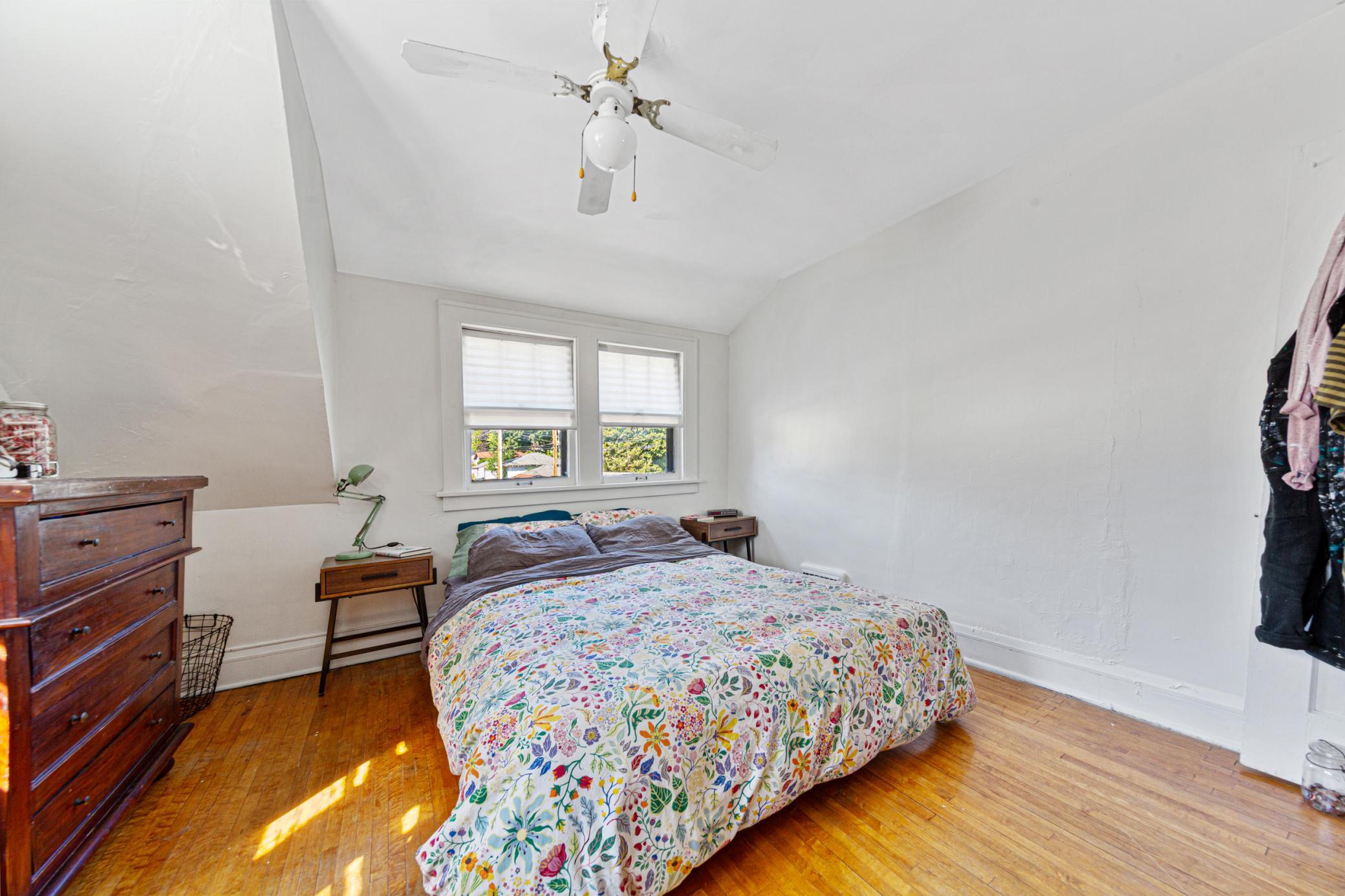 1009 E 42nd Street Property Photo 20